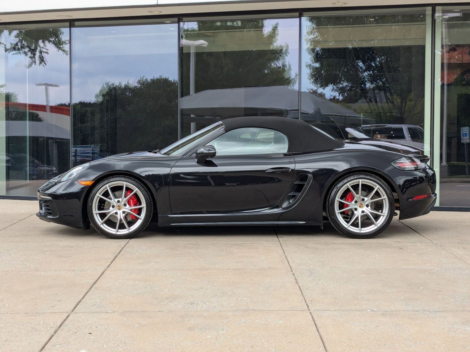 2024 Porsche Boxster S photo 2