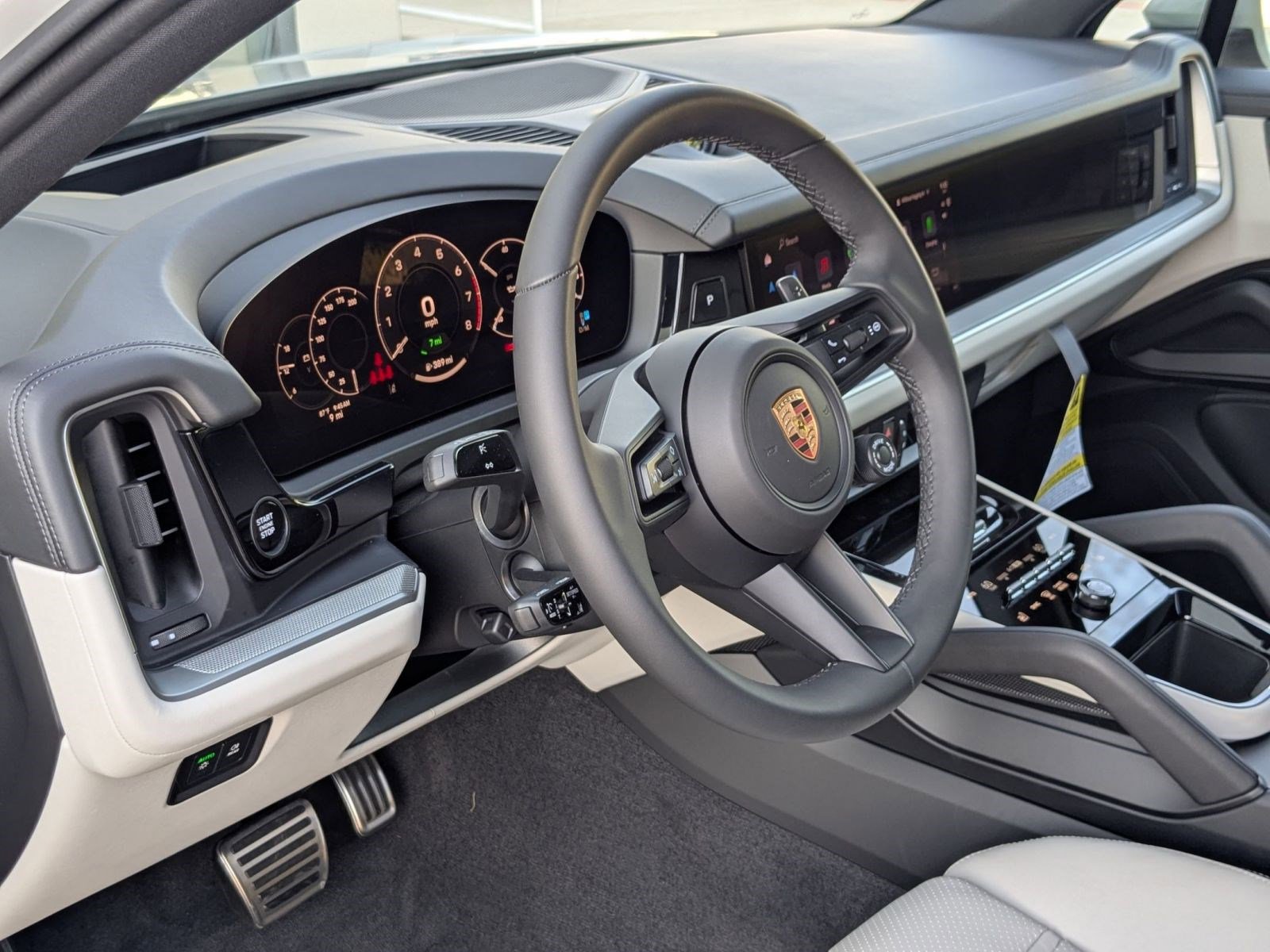 2026 Porsche Cayenne E-Hybrid S photo 4