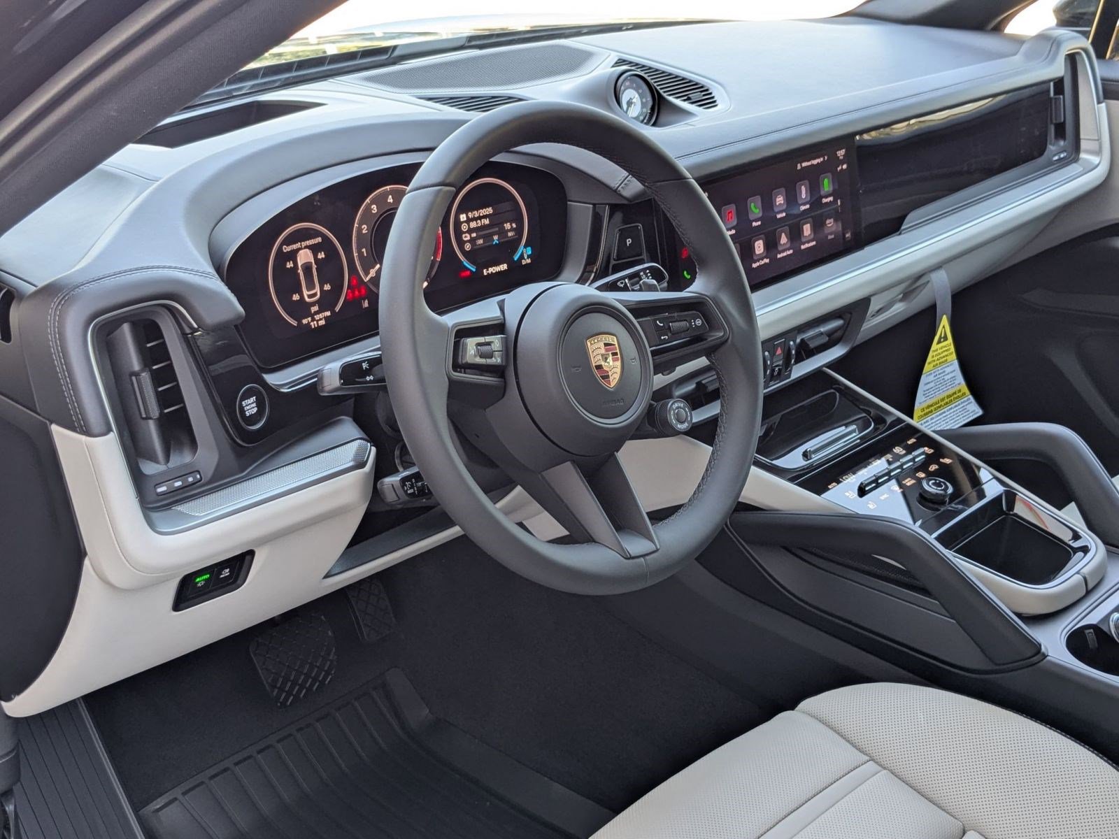 2026 Porsche Cayenne E-Hybrid Coupe photo 4