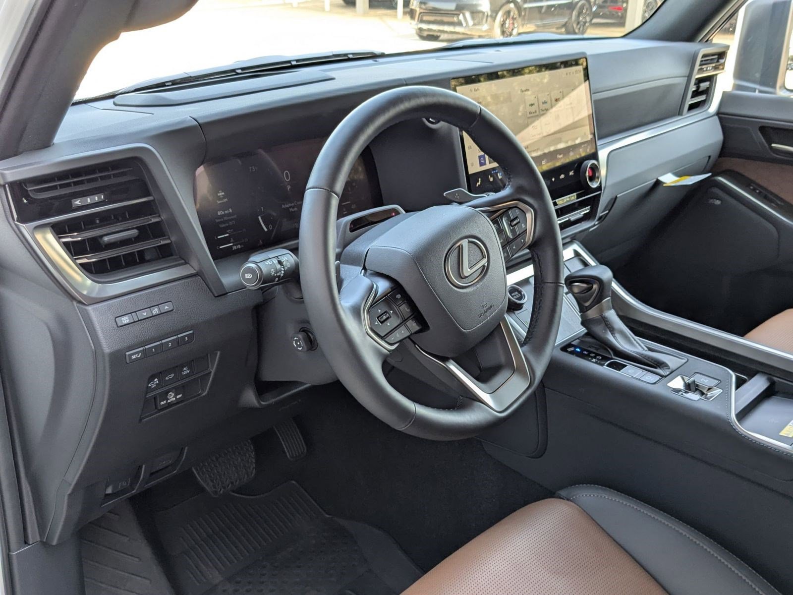 2024 Lexus GX 550 Luxury photo 3