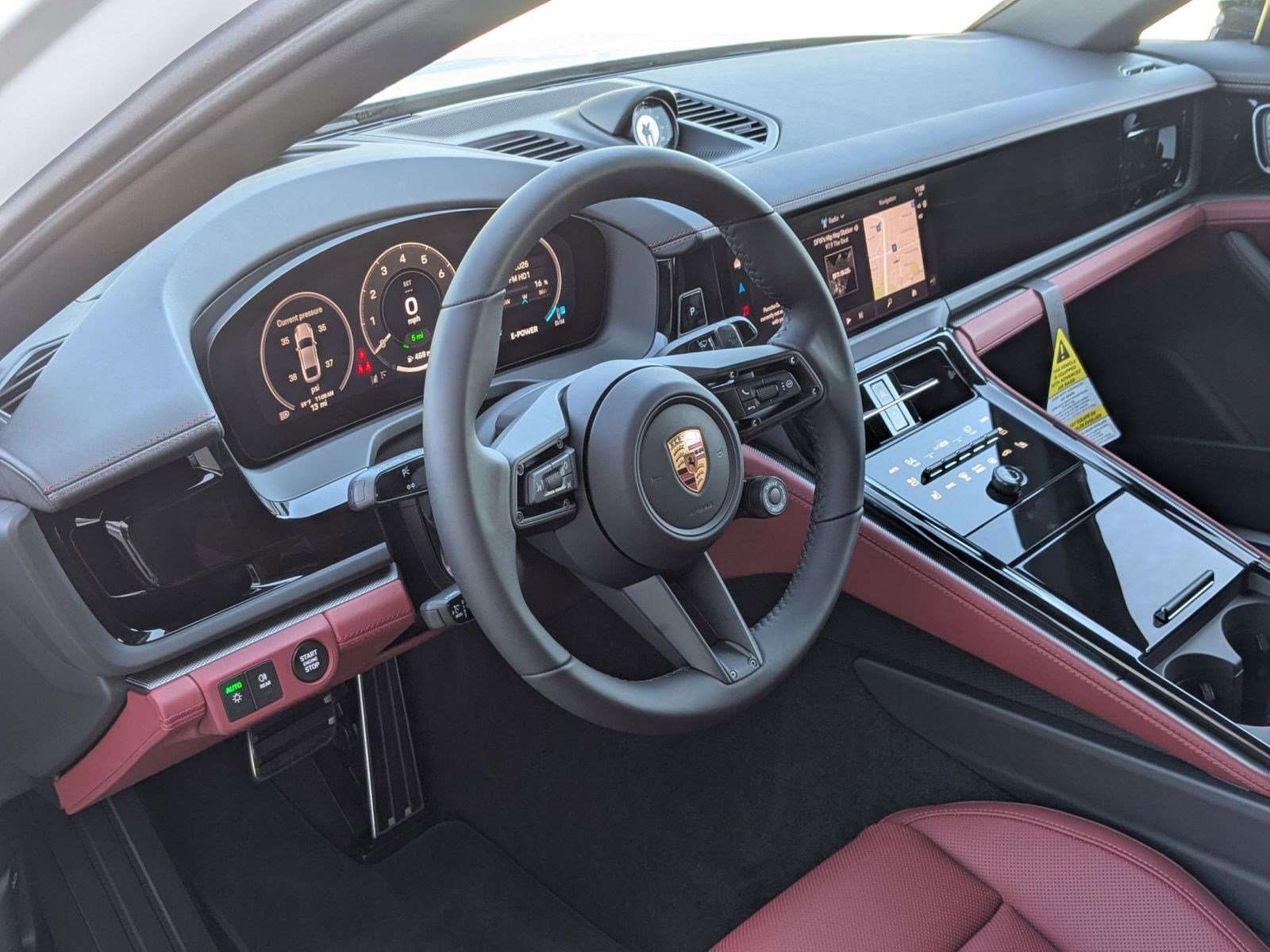 2026 Porsche Panamera 4 E-Hybrid photo 3
