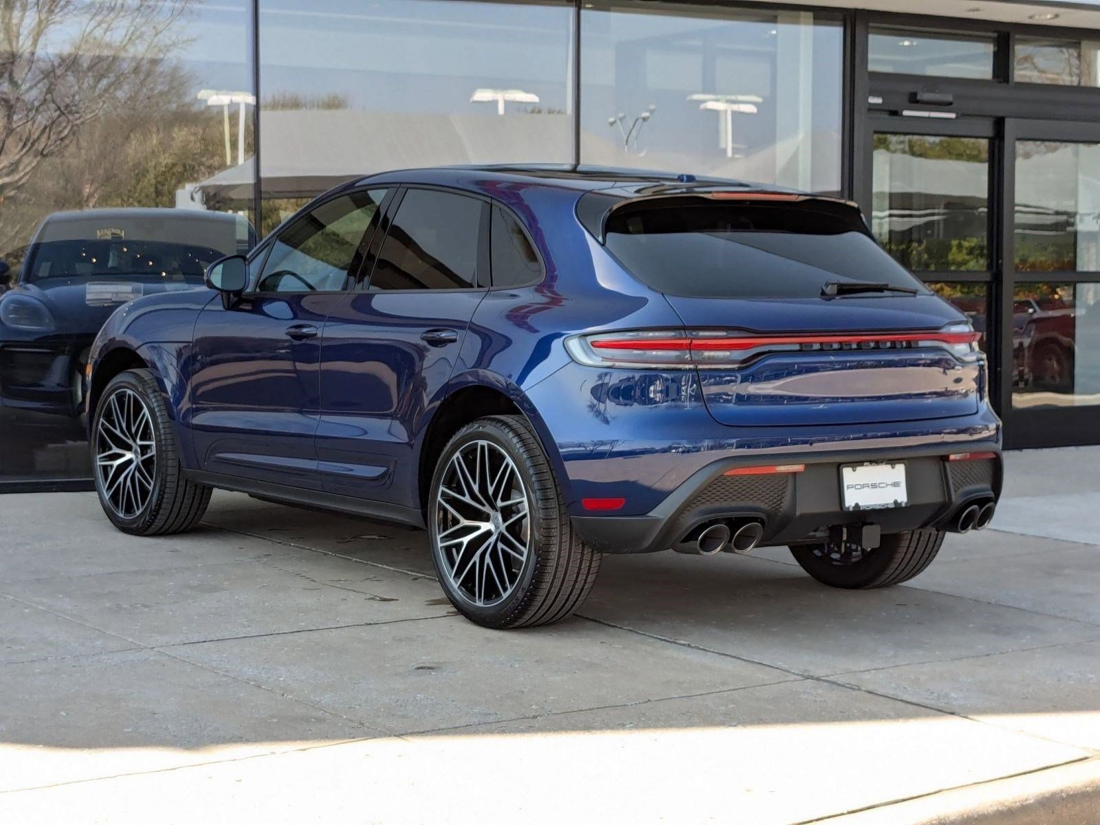 2025 Porsche Macan T photo 3