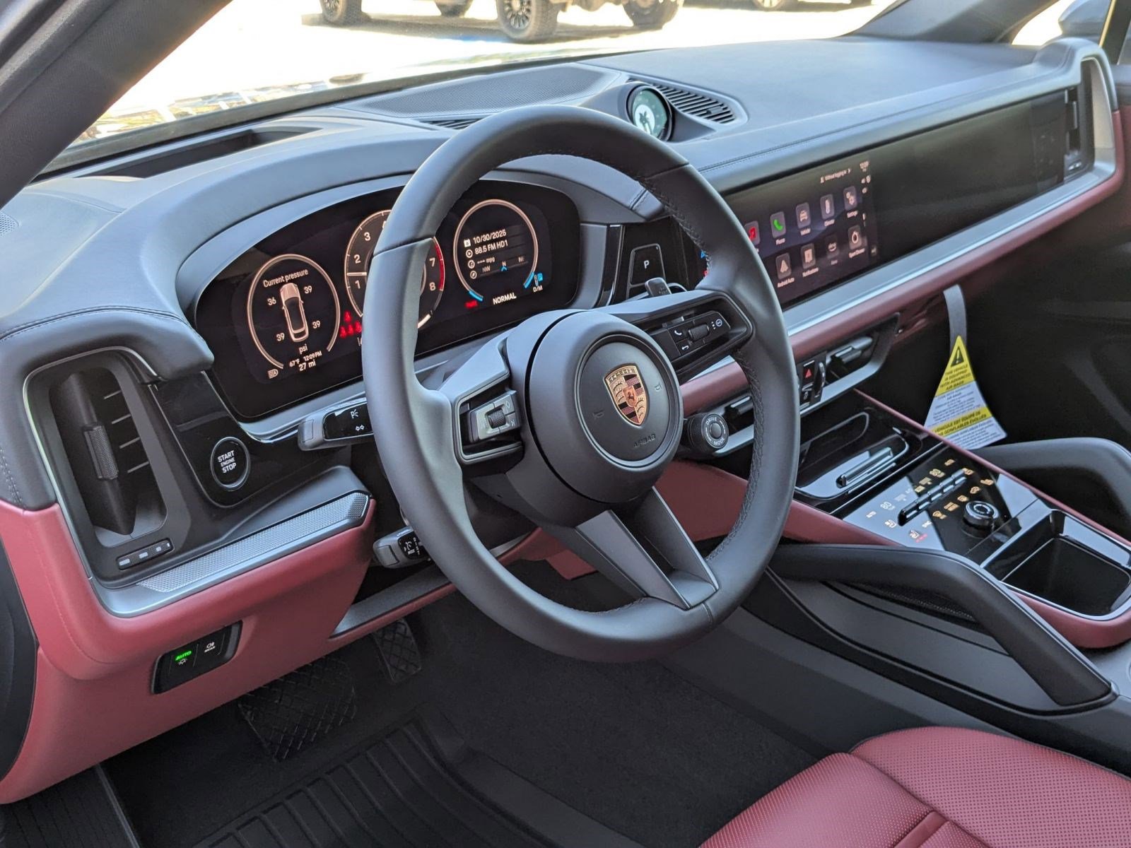 2026 Porsche Cayenne Coupe photo 2