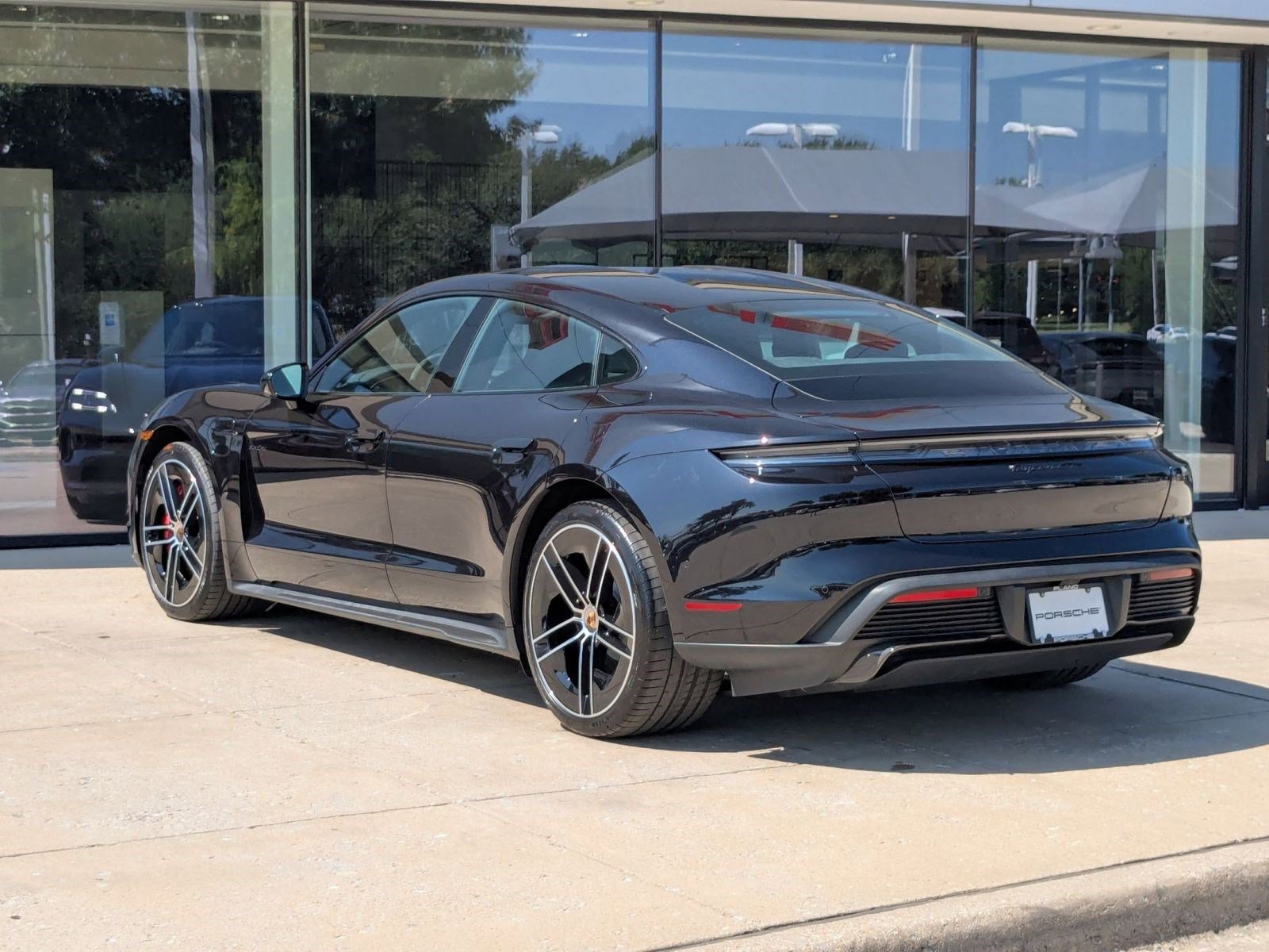 2025 Porsche Taycan GTS photo 3