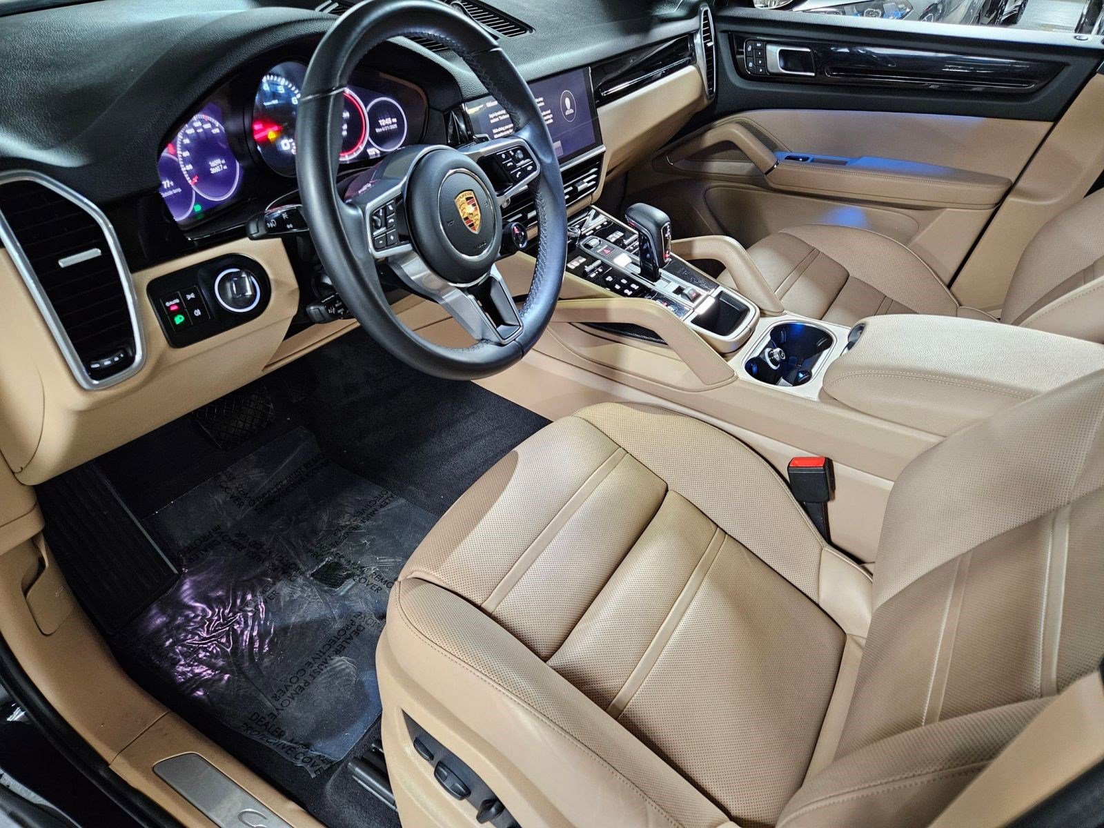 2022 Porsche Cayenne Coupe photo 3
