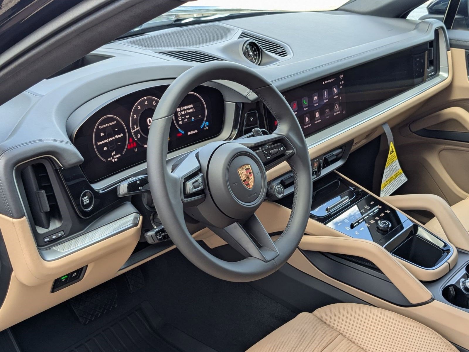 2026 Porsche Cayenne Coupe photo 4
