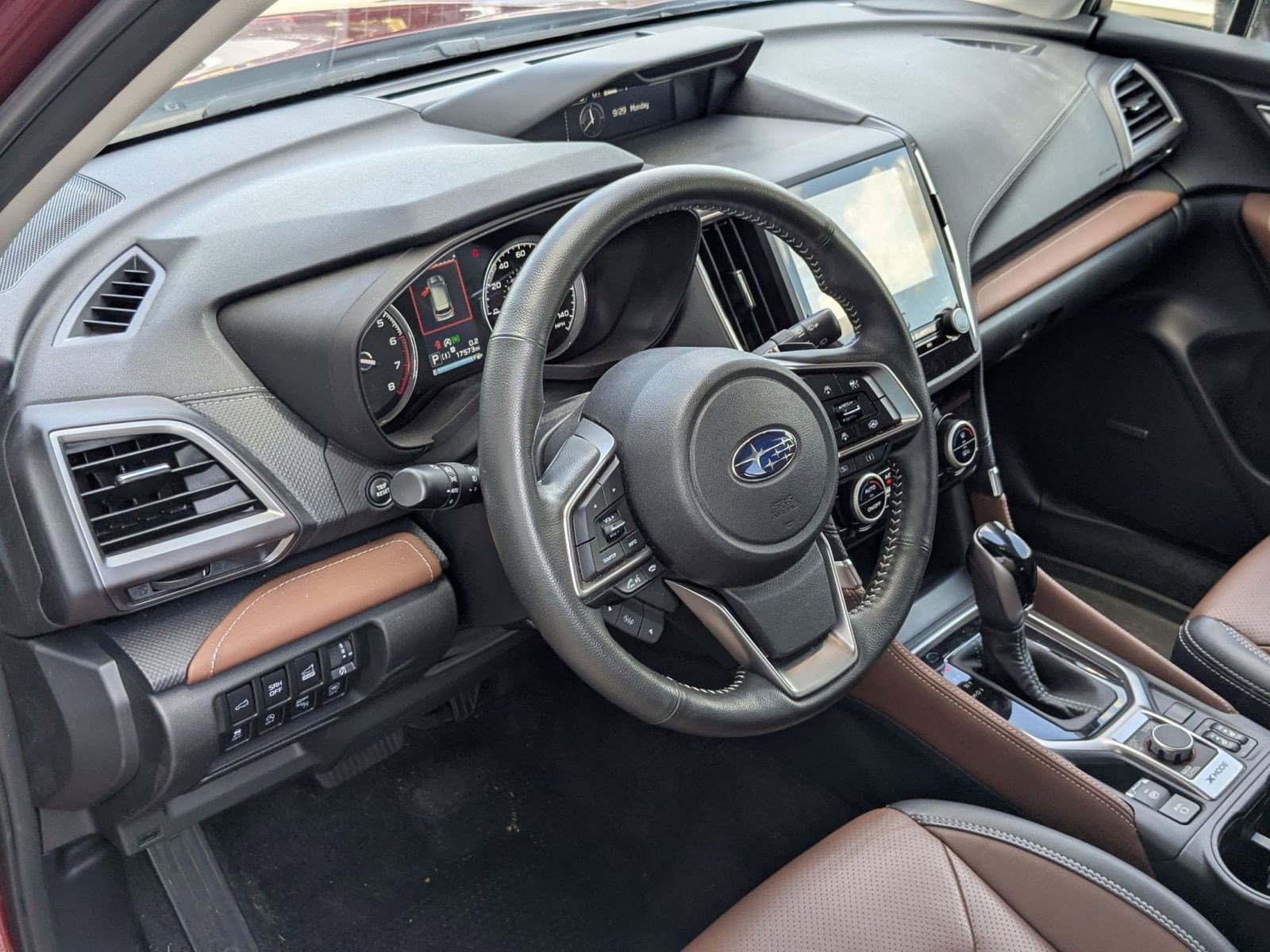2024 Subaru Forester Touring photo 4