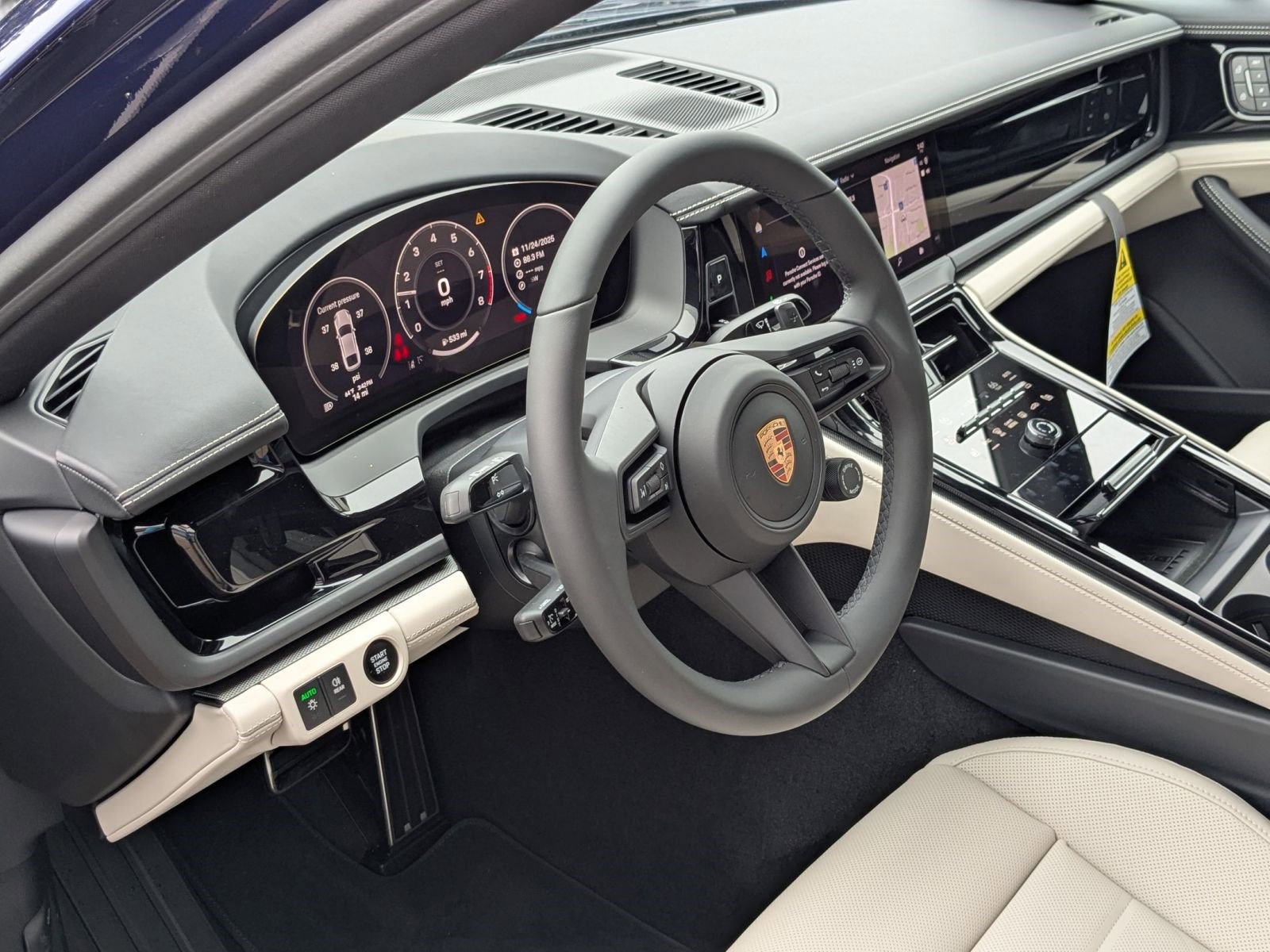2026 Porsche Panamera 4 photo 3