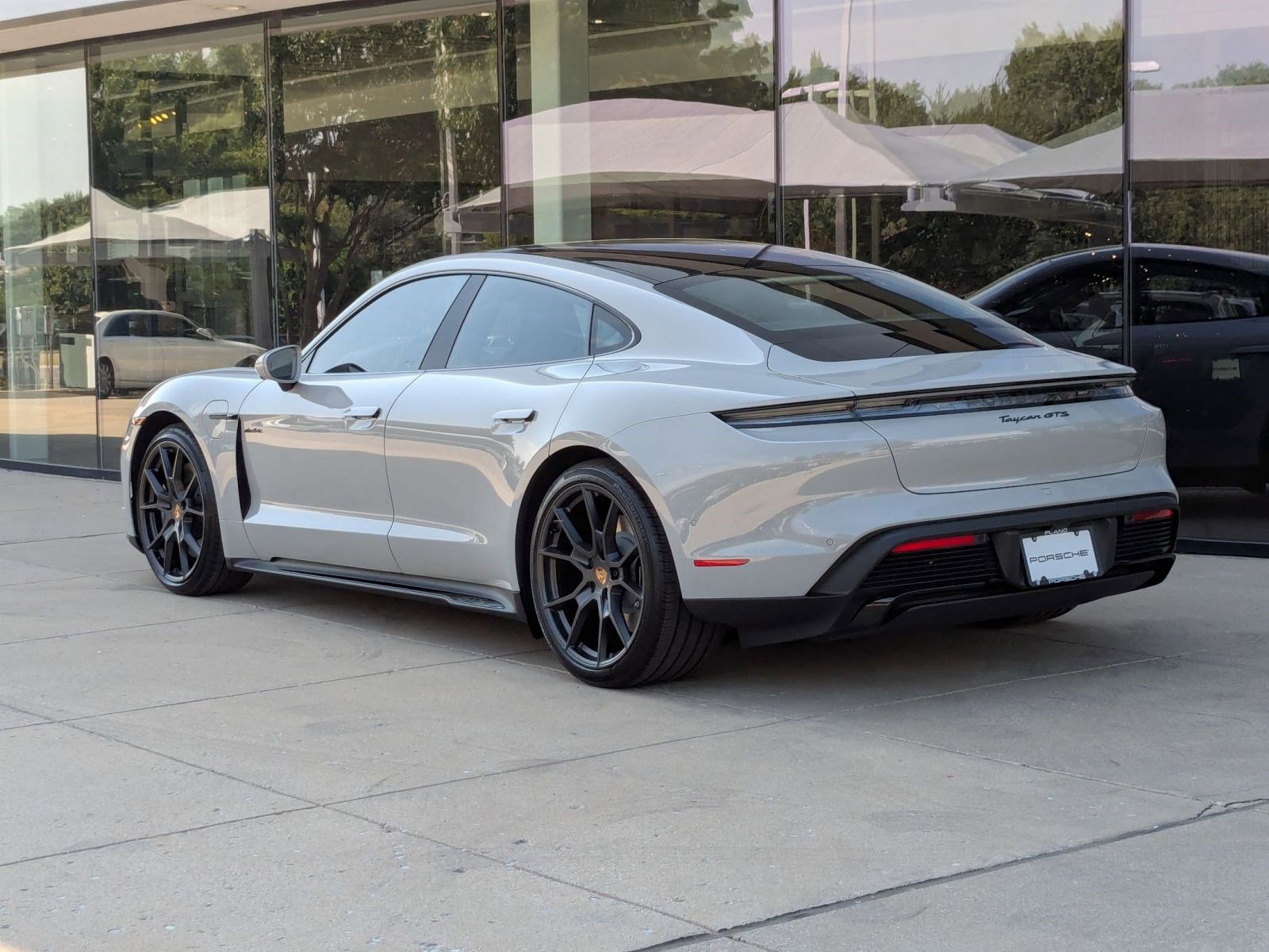 2026 Porsche Taycan GTS photo 3