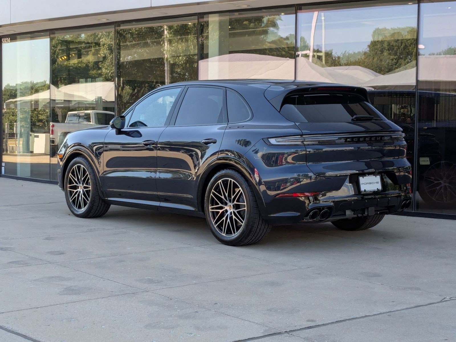 2026 Porsche Cayenne GTS photo 3