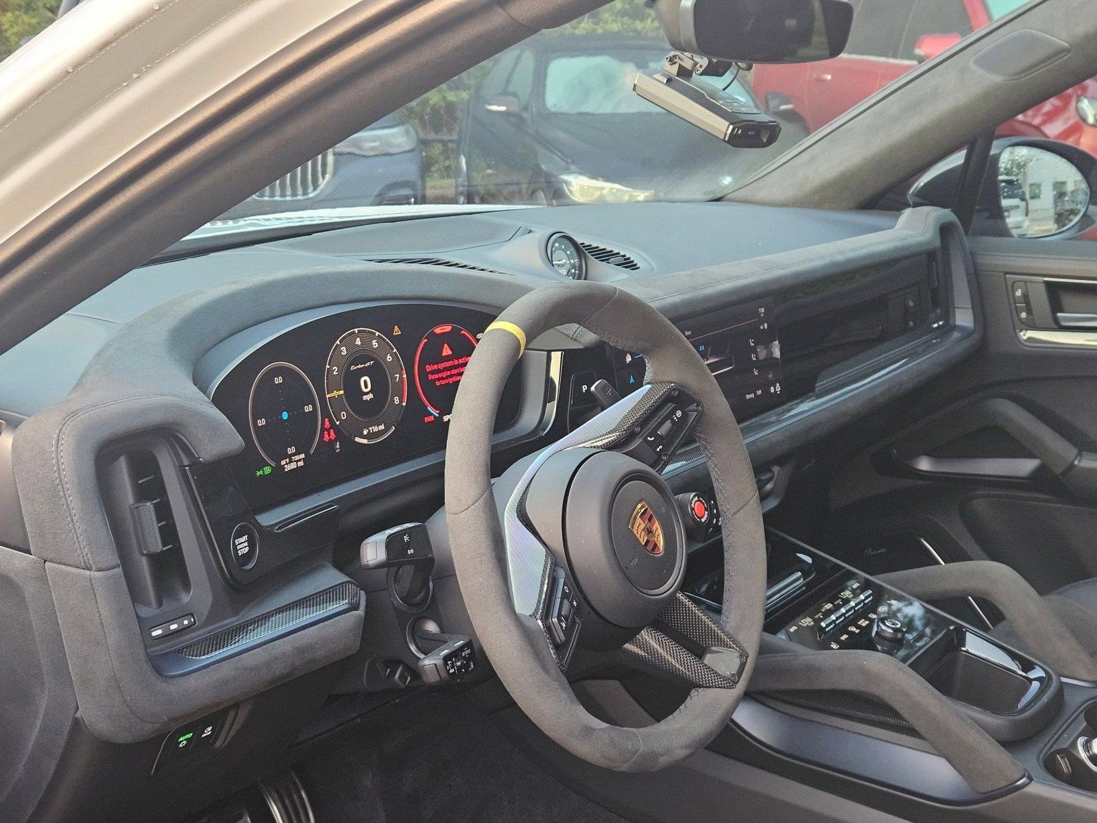 2025 Porsche Cayenne Coupe Turbo GT photo 4