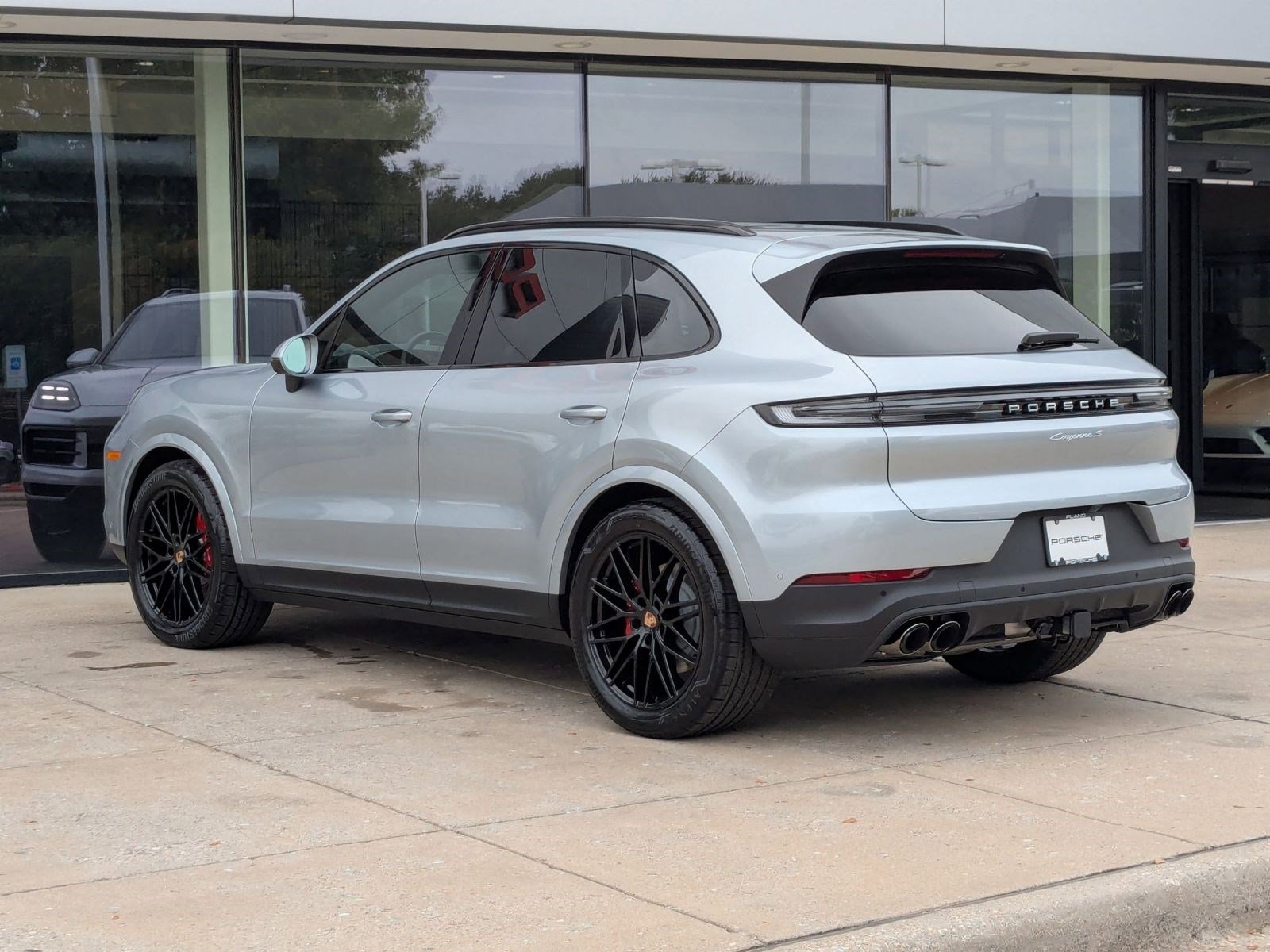 2026 Porsche Cayenne S photo 3