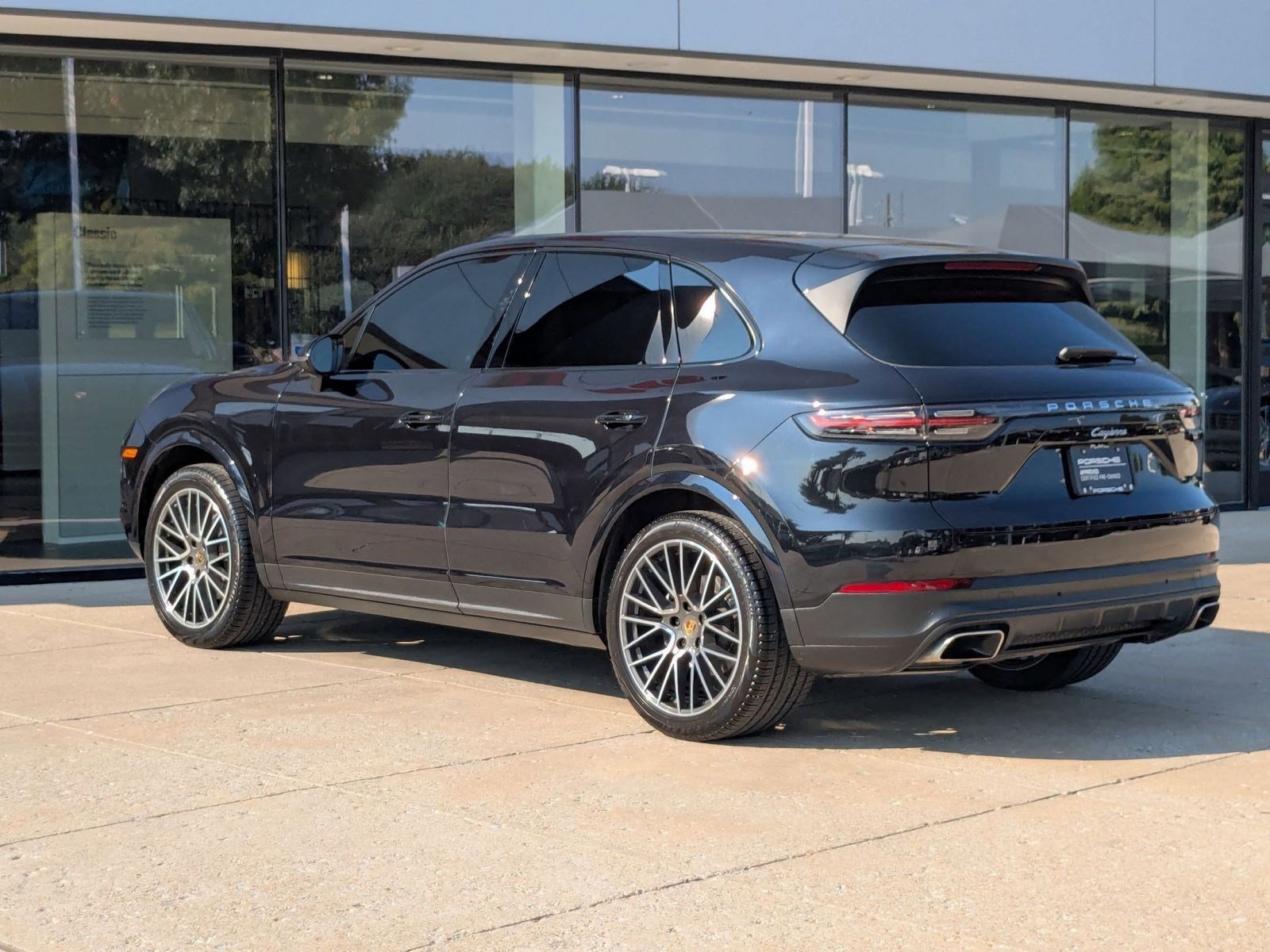 2019 Porsche Cayenne photo 3