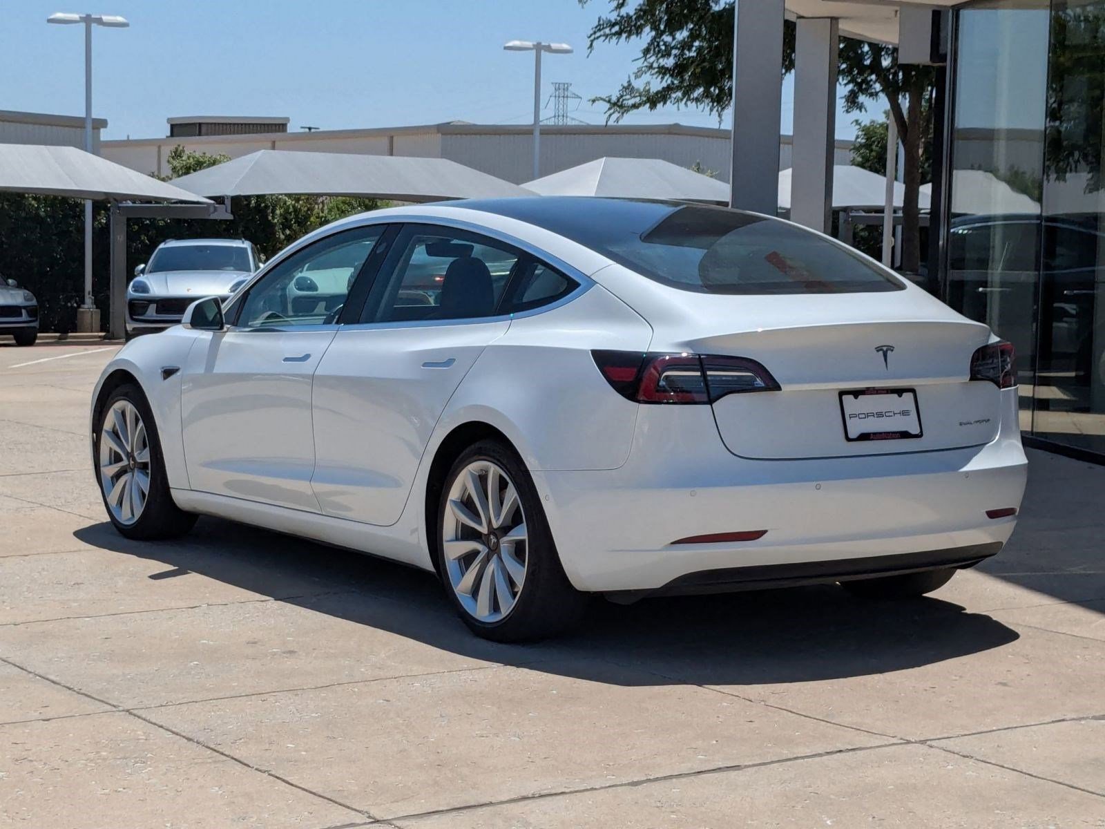 2018 Tesla Model 3 Long Range photo 3