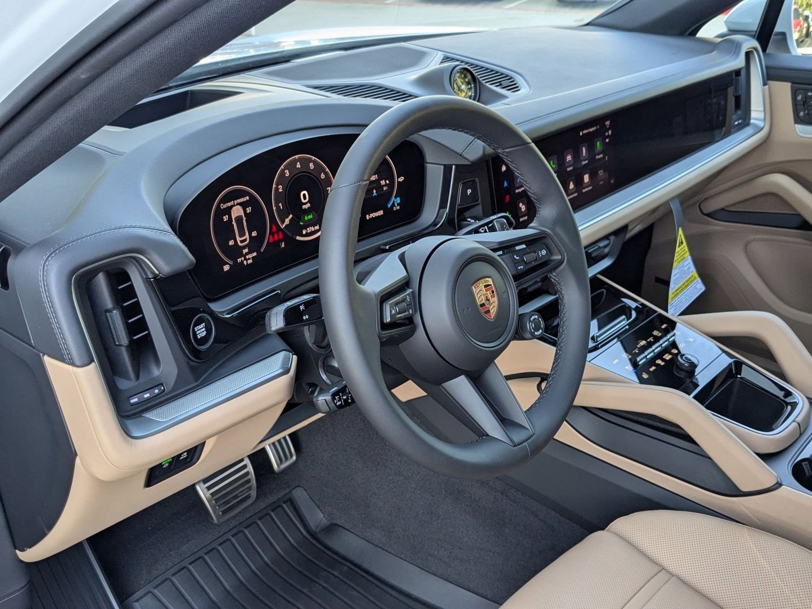 2026 Porsche Cayenne E-Hybrid Coupe S photo 2