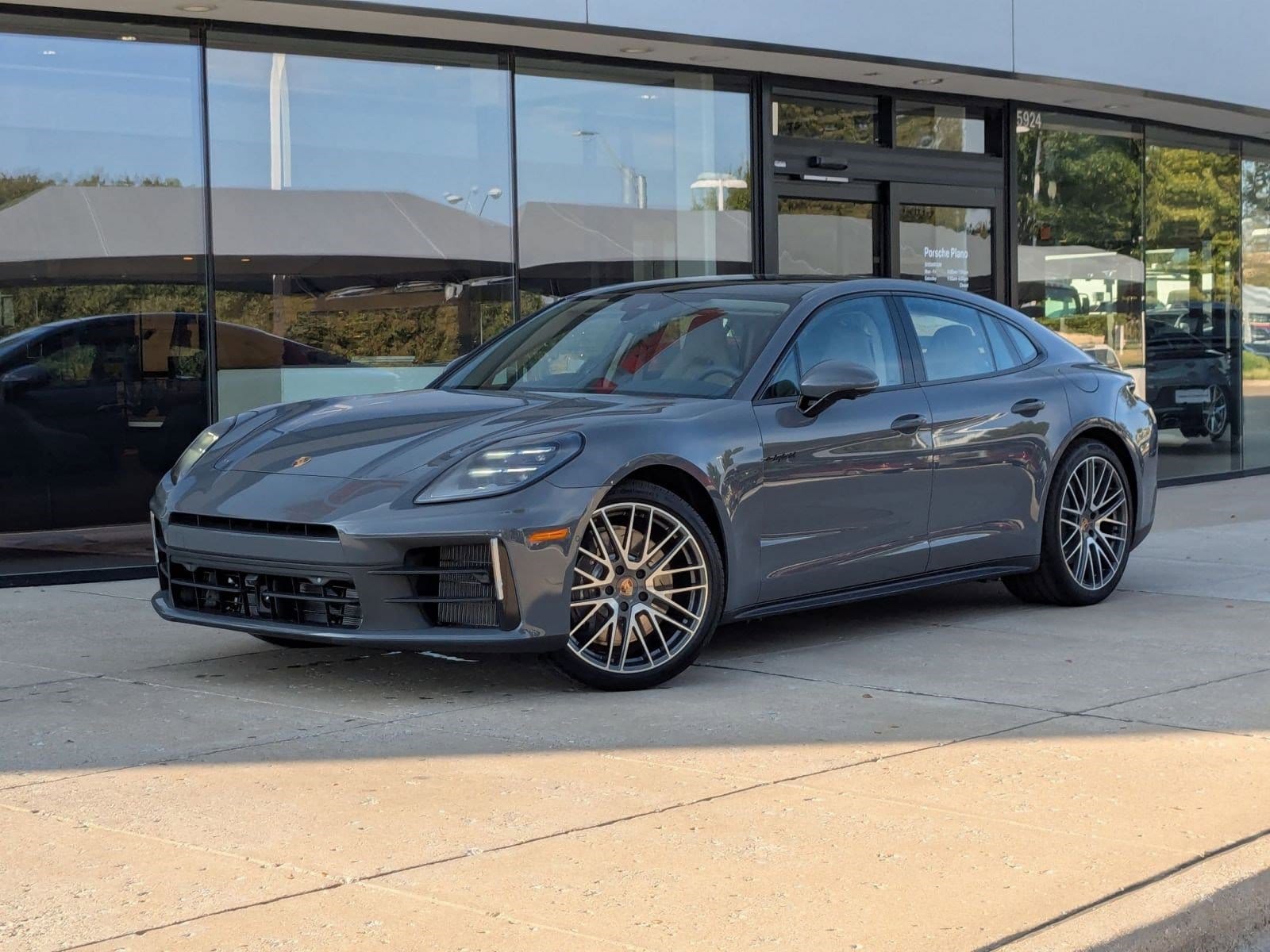 2026 Porsche Panamera 4 E-Hybrid
