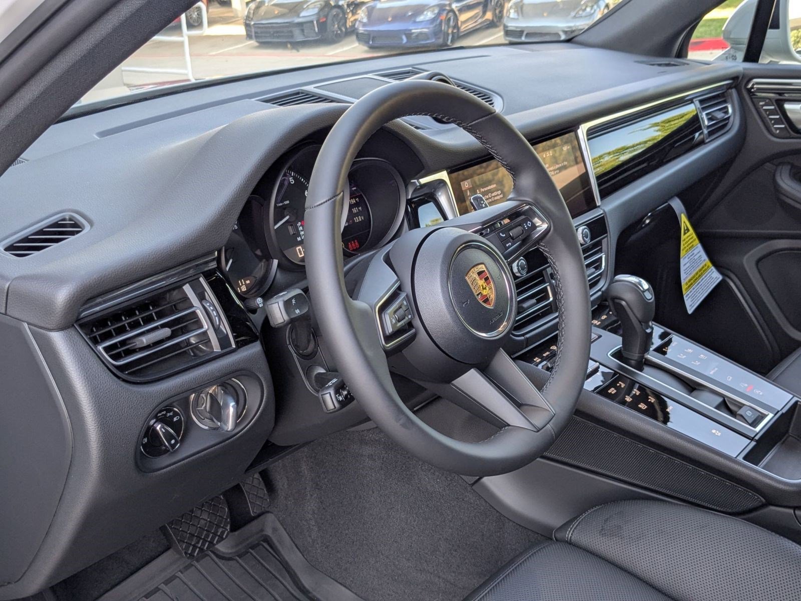 2026 Porsche Macan T photo 3