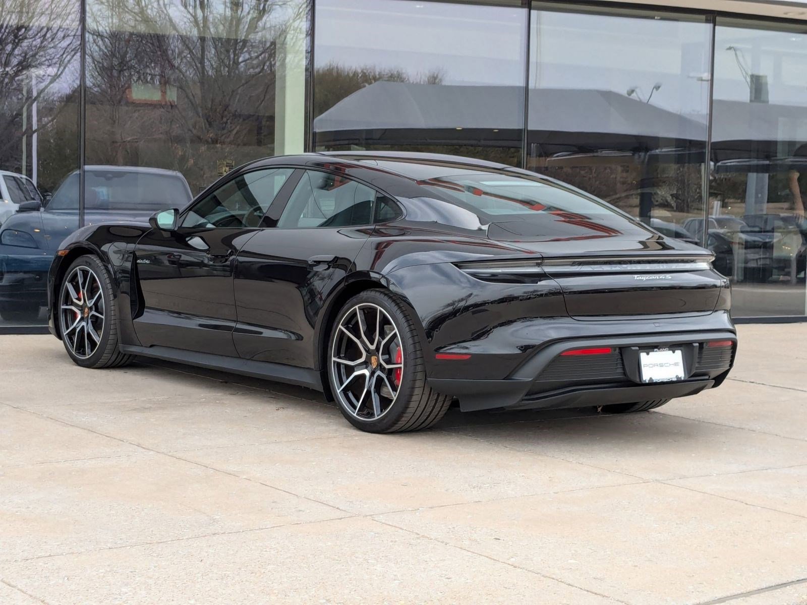 2025 Porsche Taycan 4S photo 3