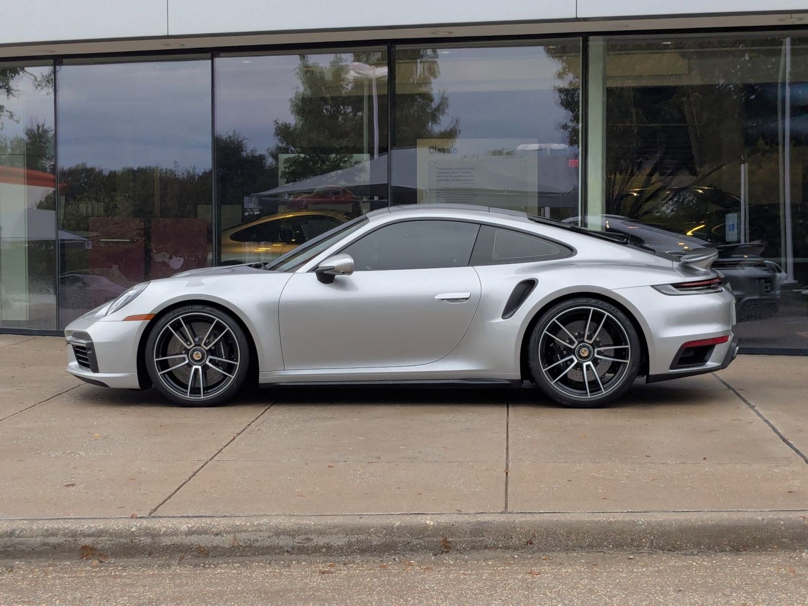 2021 Porsche 911 Turbo S photo 2