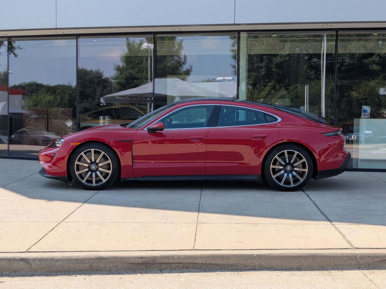 2020 Porsche Taycan 4S photo 2