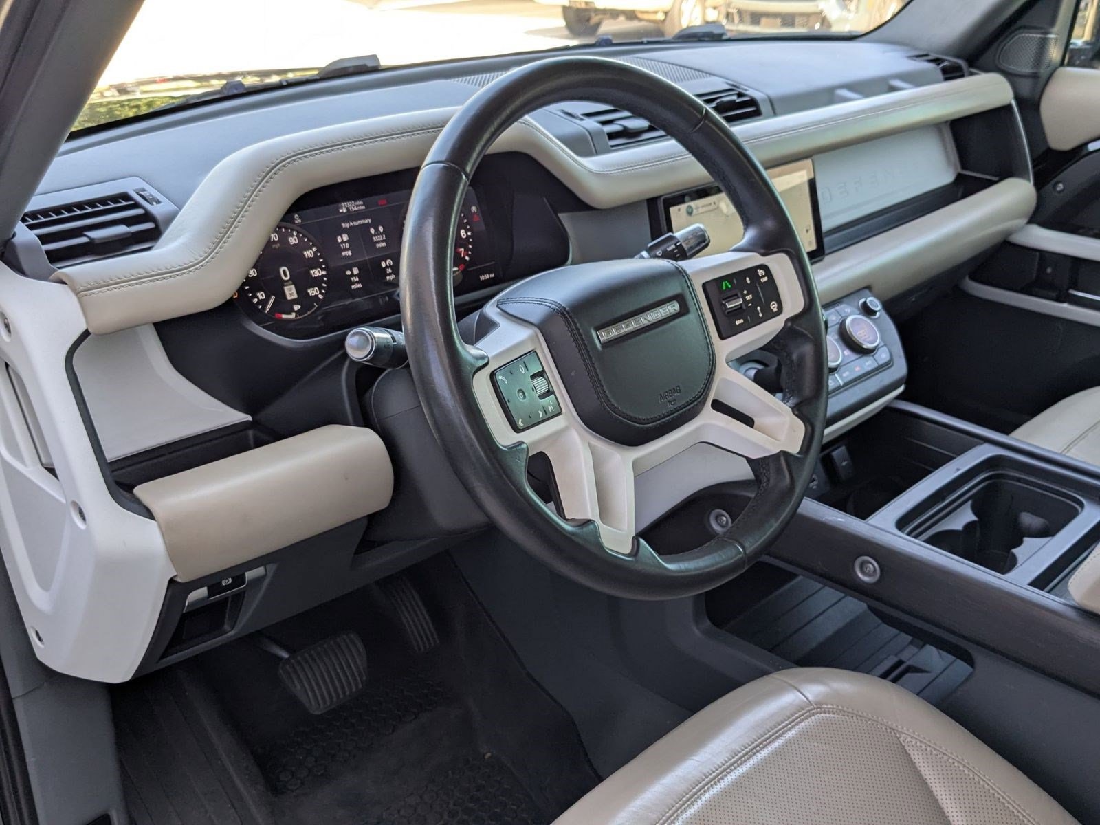 2020 Land Rover Defender 110 HSE photo 4