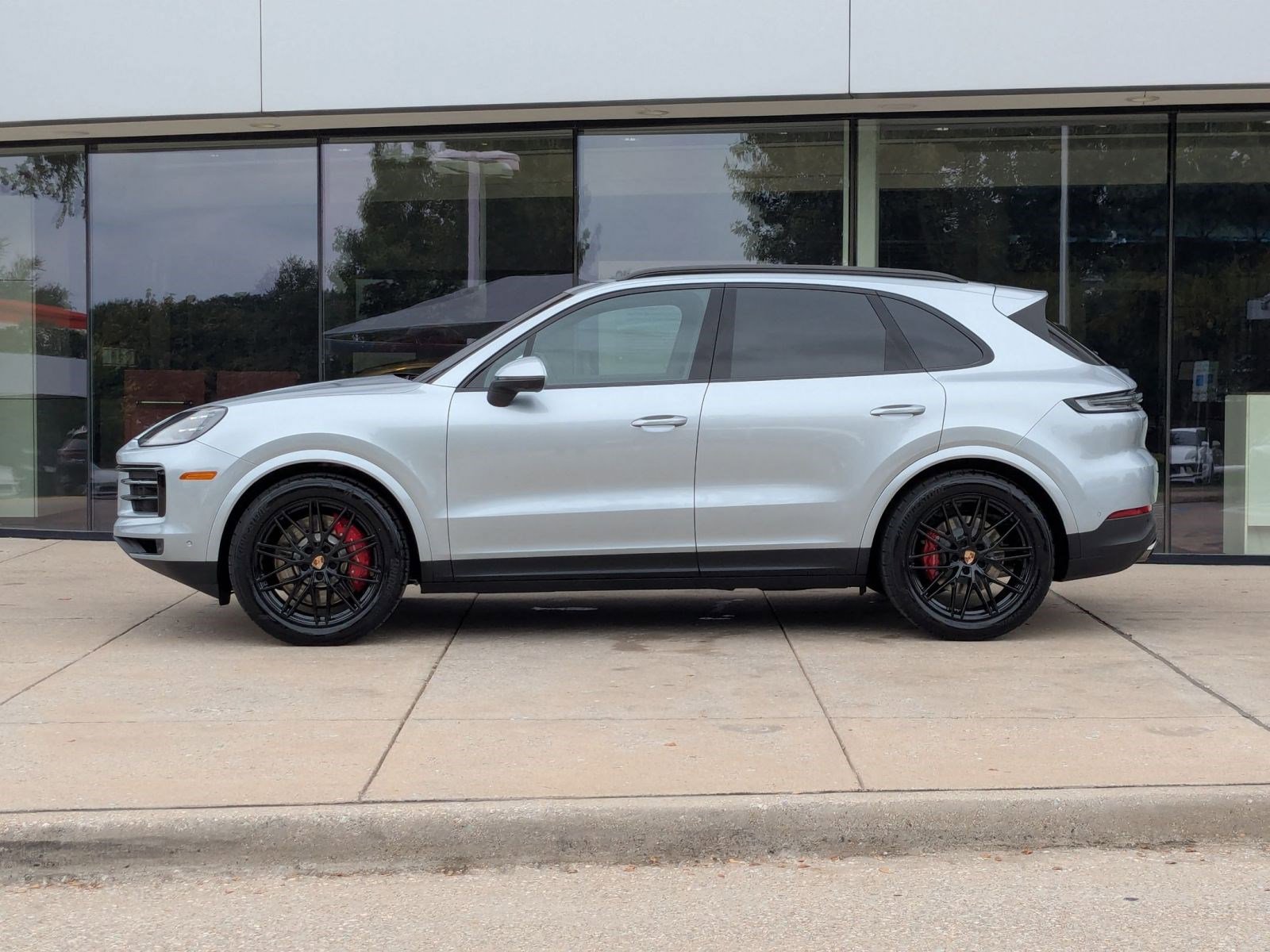 2026 Porsche Cayenne S photo 2
