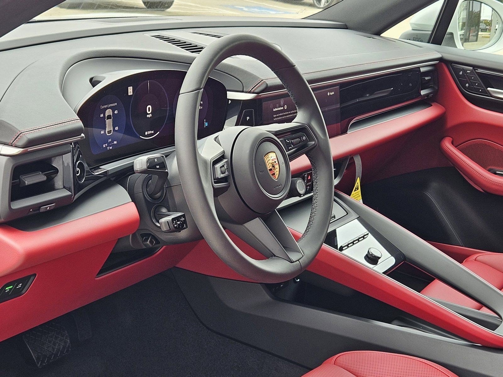 2025 Porsche Macan Electric photo 4