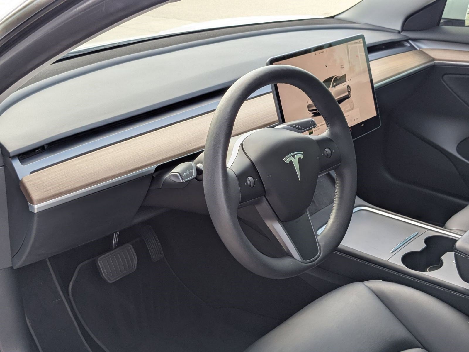 2023 Tesla Model 3 photo 4
