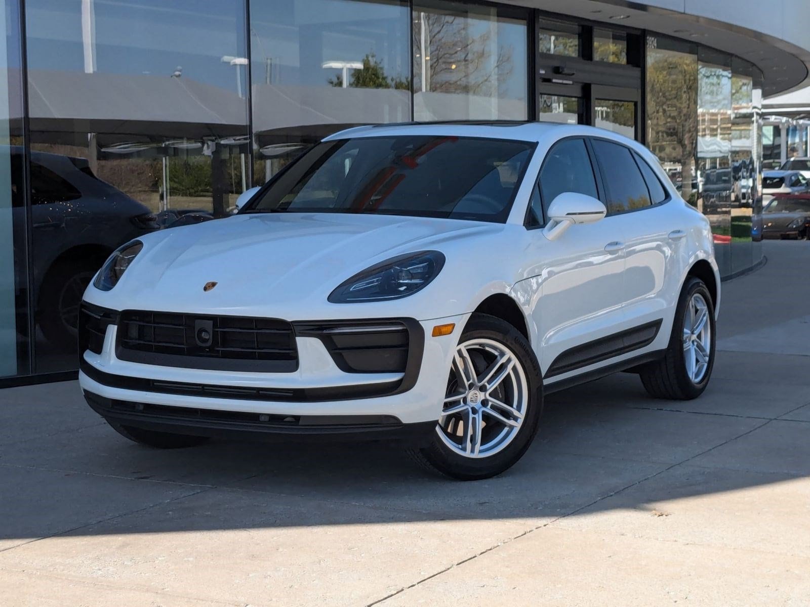 2025 Porsche Macan