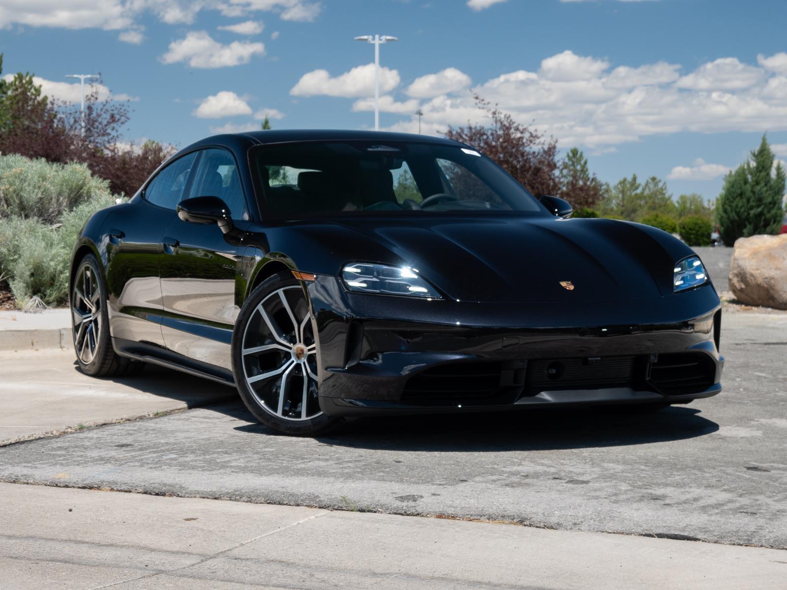 2026 Porsche Taycan S - Photo 10