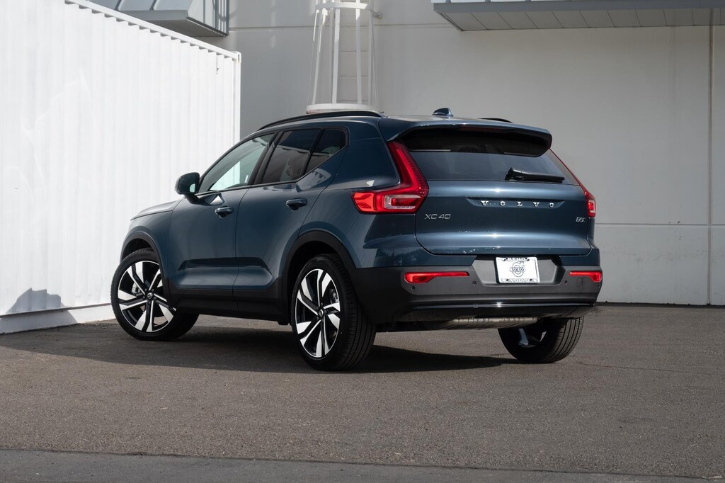 New 2026 Volvo XC40 Ultra SUV