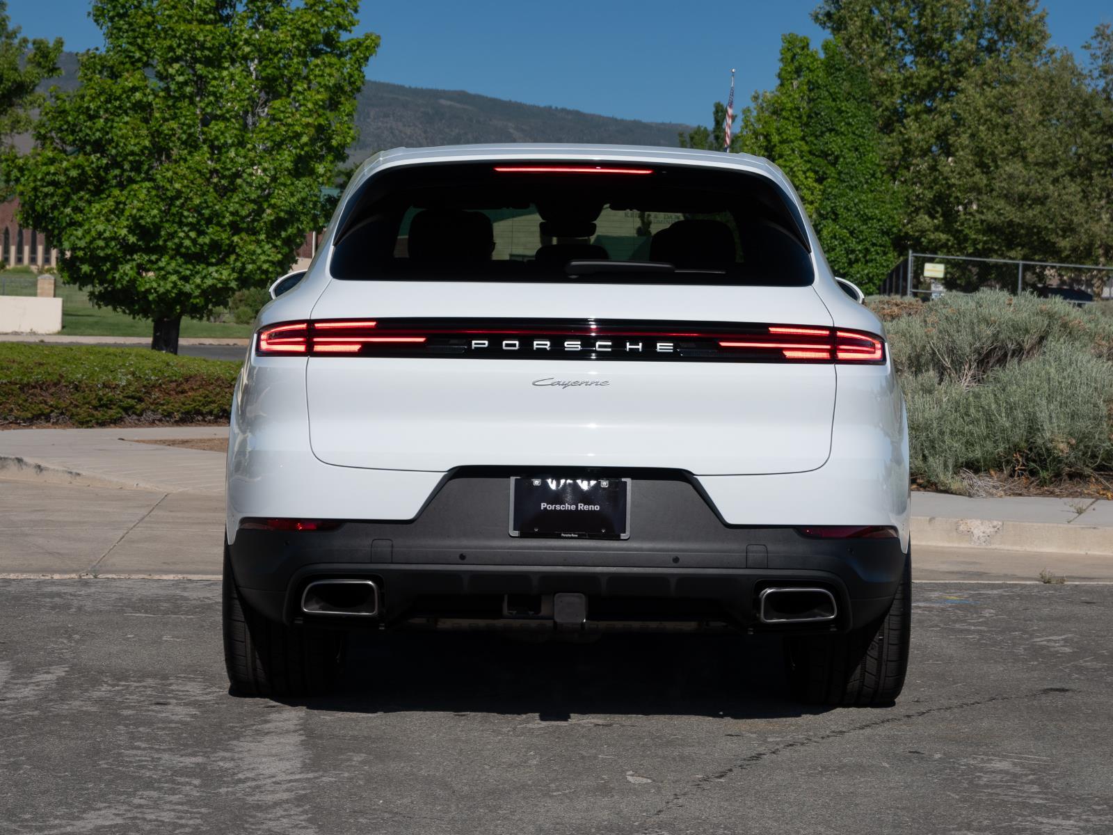 2026 Porsche Cayenne Base - Photo 6