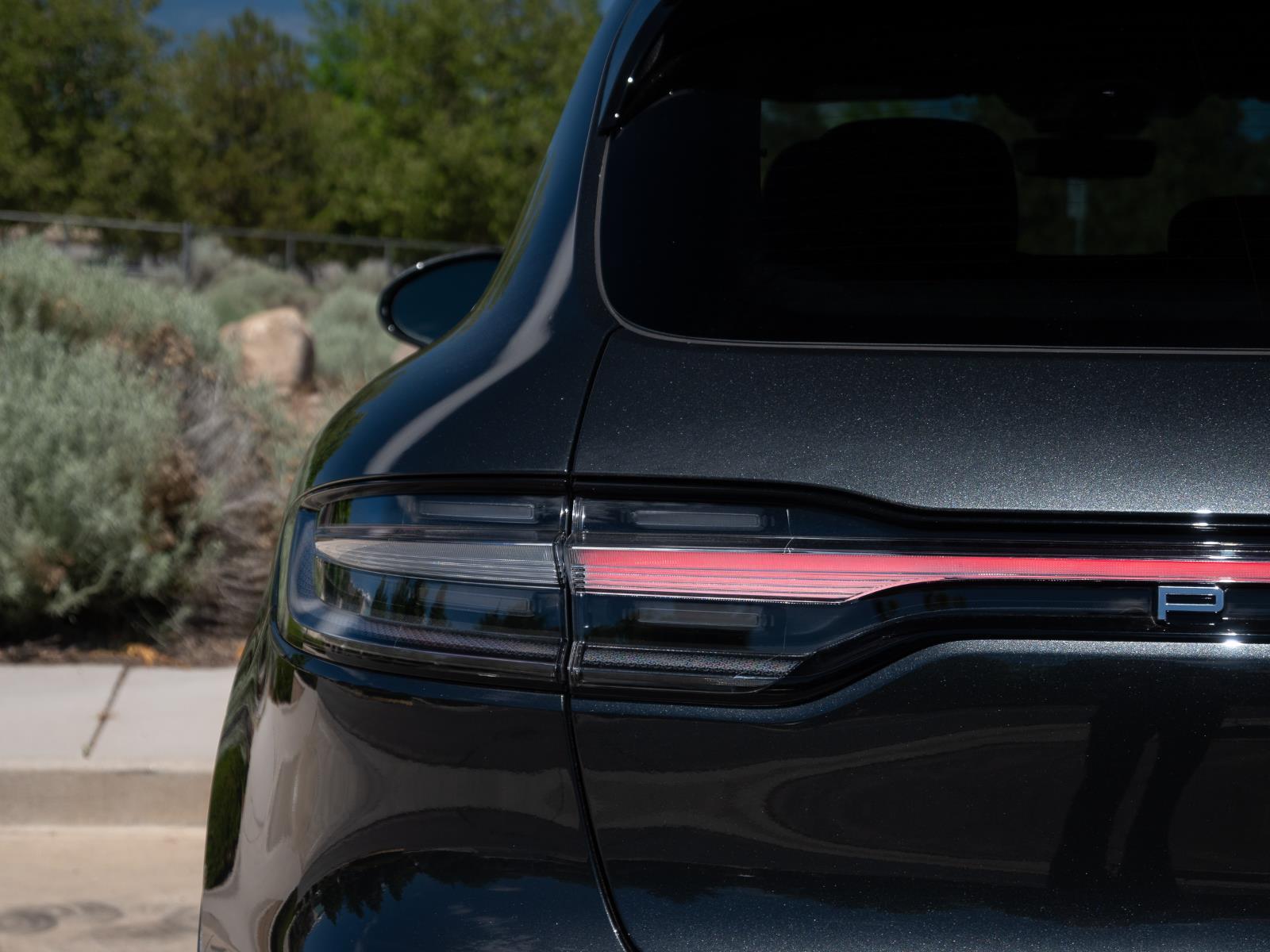 2026 Porsche Macan T - Photo 15