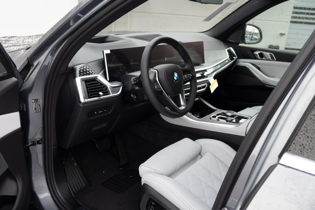 New 2026 BMW X5 xDrive50e Sports Activity Vehicle