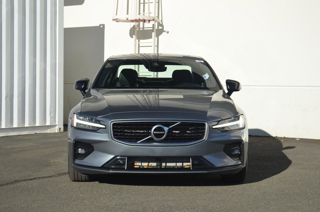 Used 2019 Volvo S60 T6 R-Design Sedan