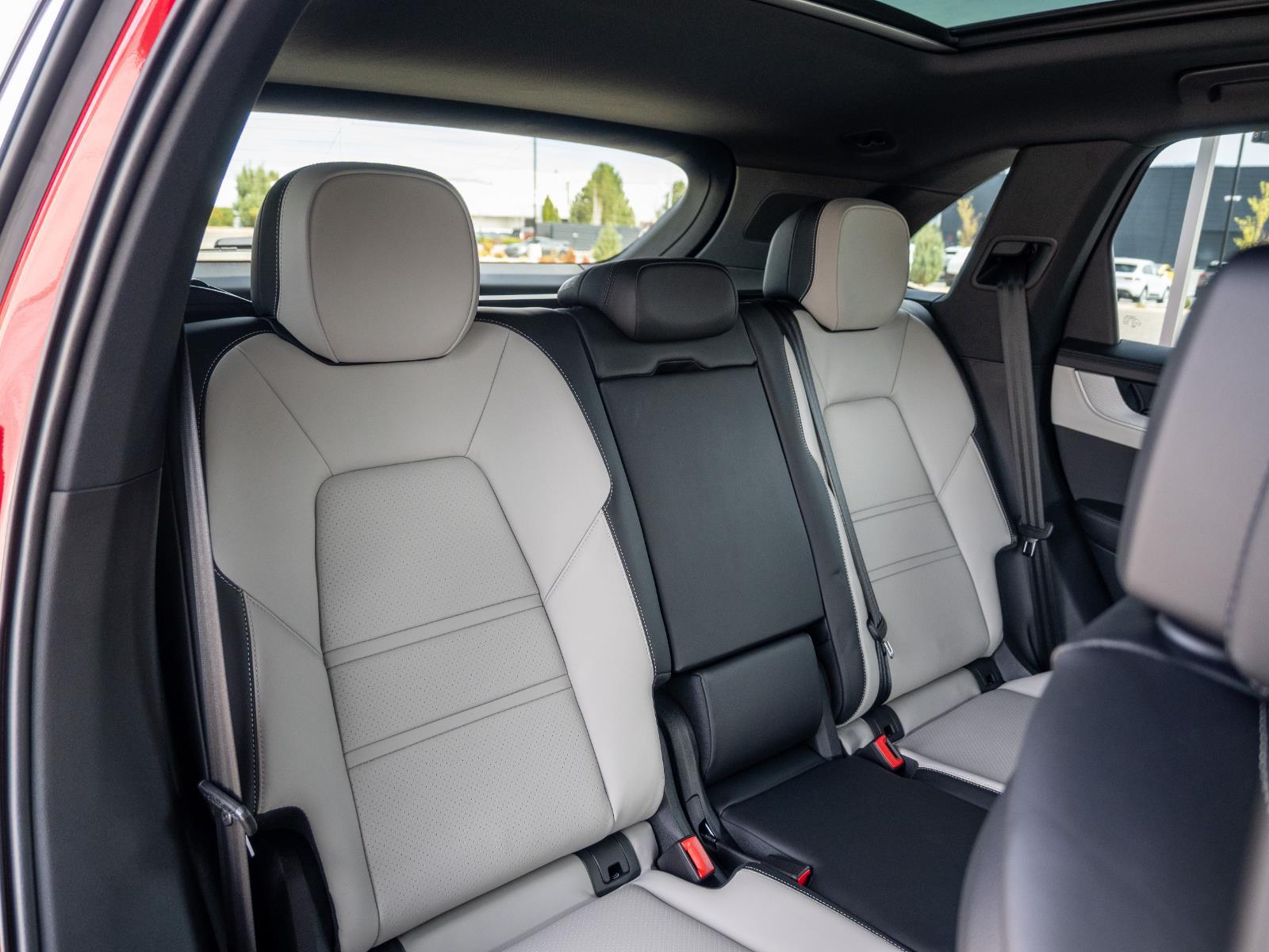 2026 Porsche Cayenne Base - Photo 14