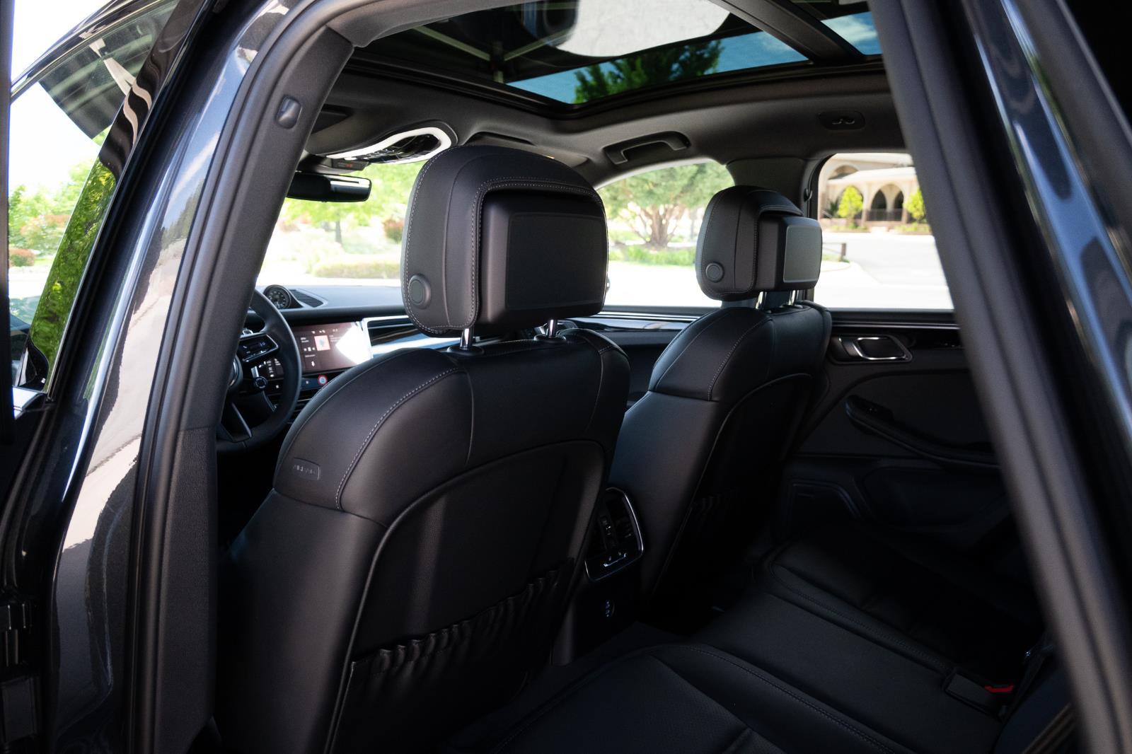 2026 Porsche Macan T - Photo 14
