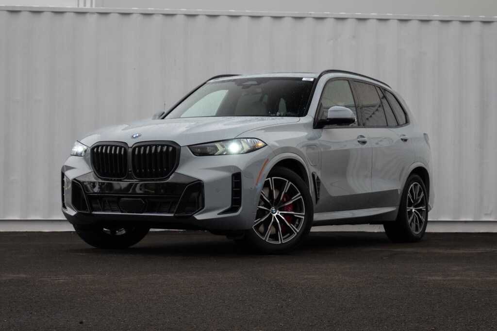 New 2026 BMW X5 xDrive50e Sports Activity Vehicle