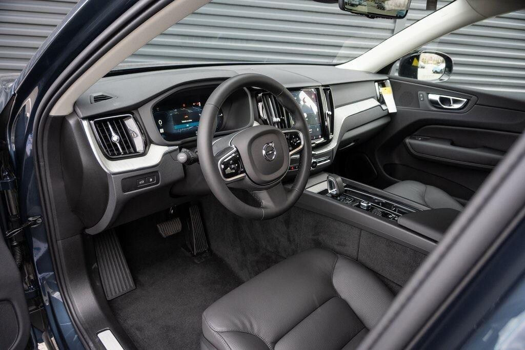 New 2025 Volvo XC60 Plug-In Hybrid Plus SUV