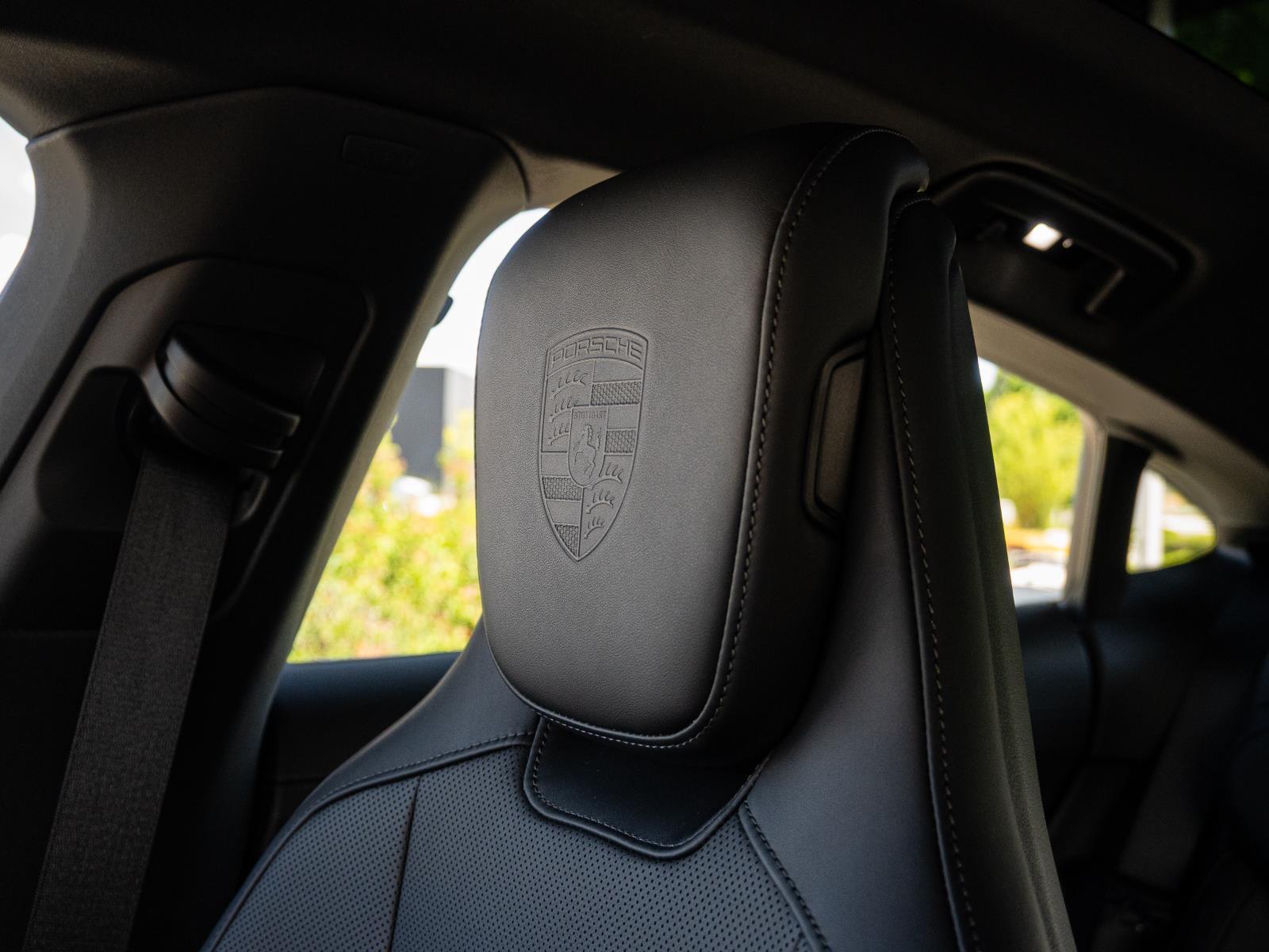 2026 Porsche Taycan S - Photo 12