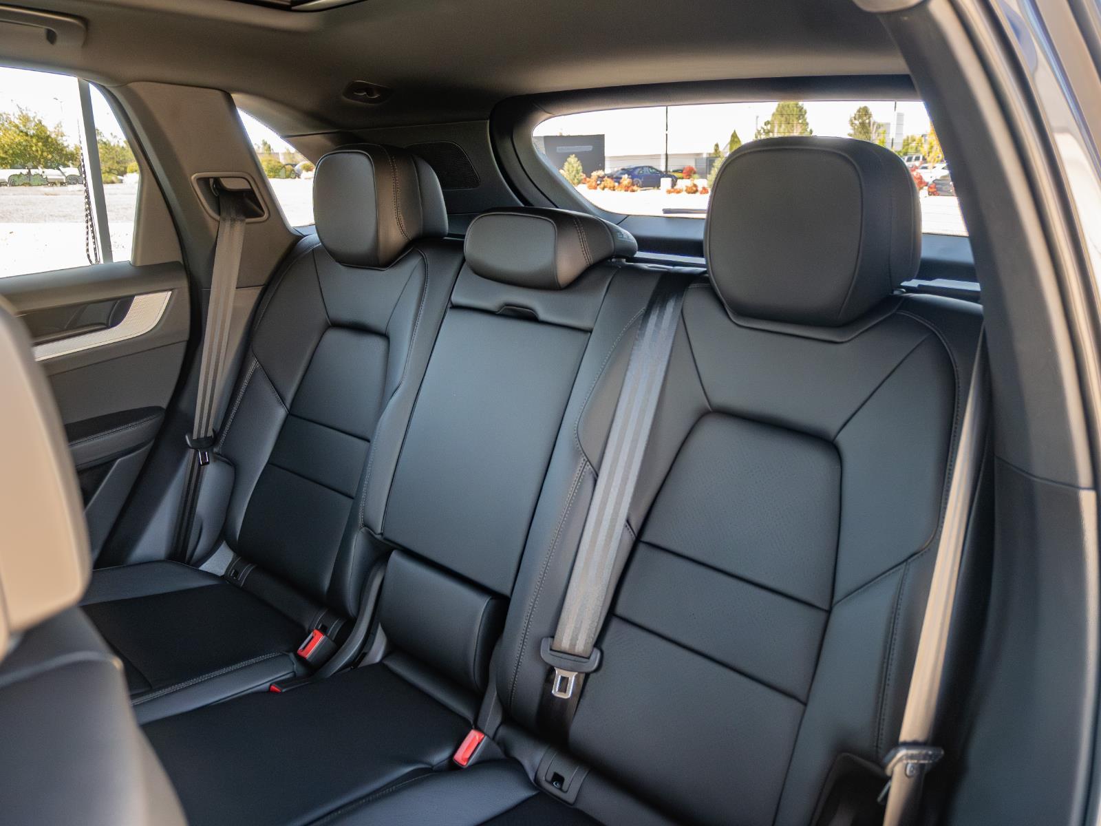 2026 Porsche Cayenne Base - Photo 12