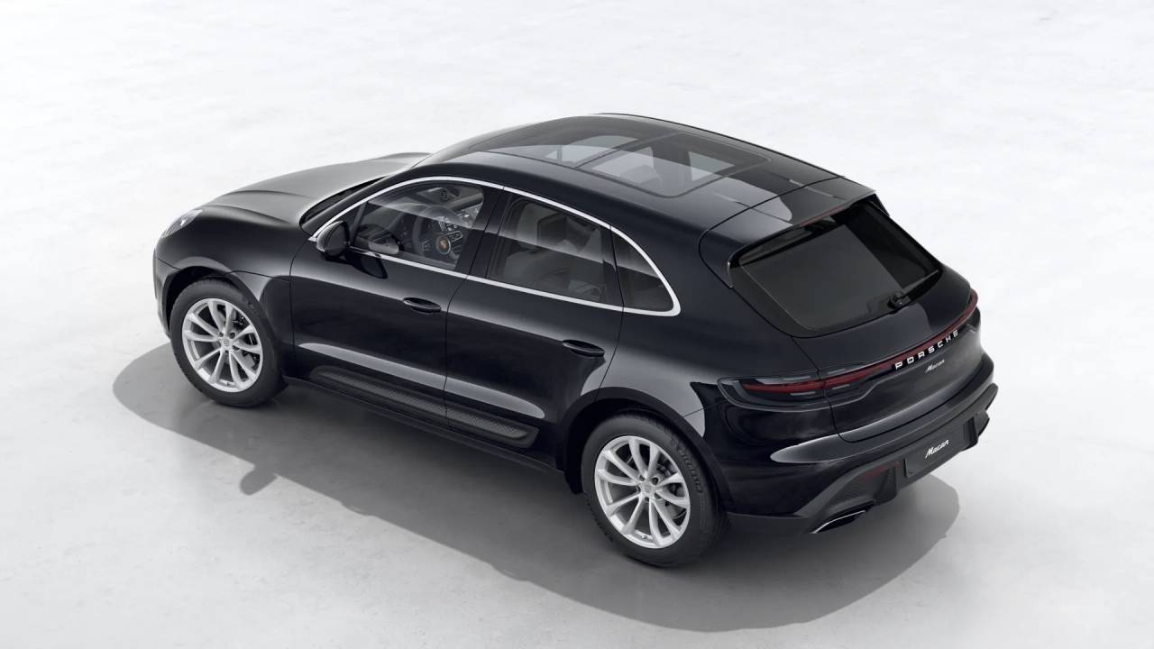 2026 Porsche Macan T photo 3