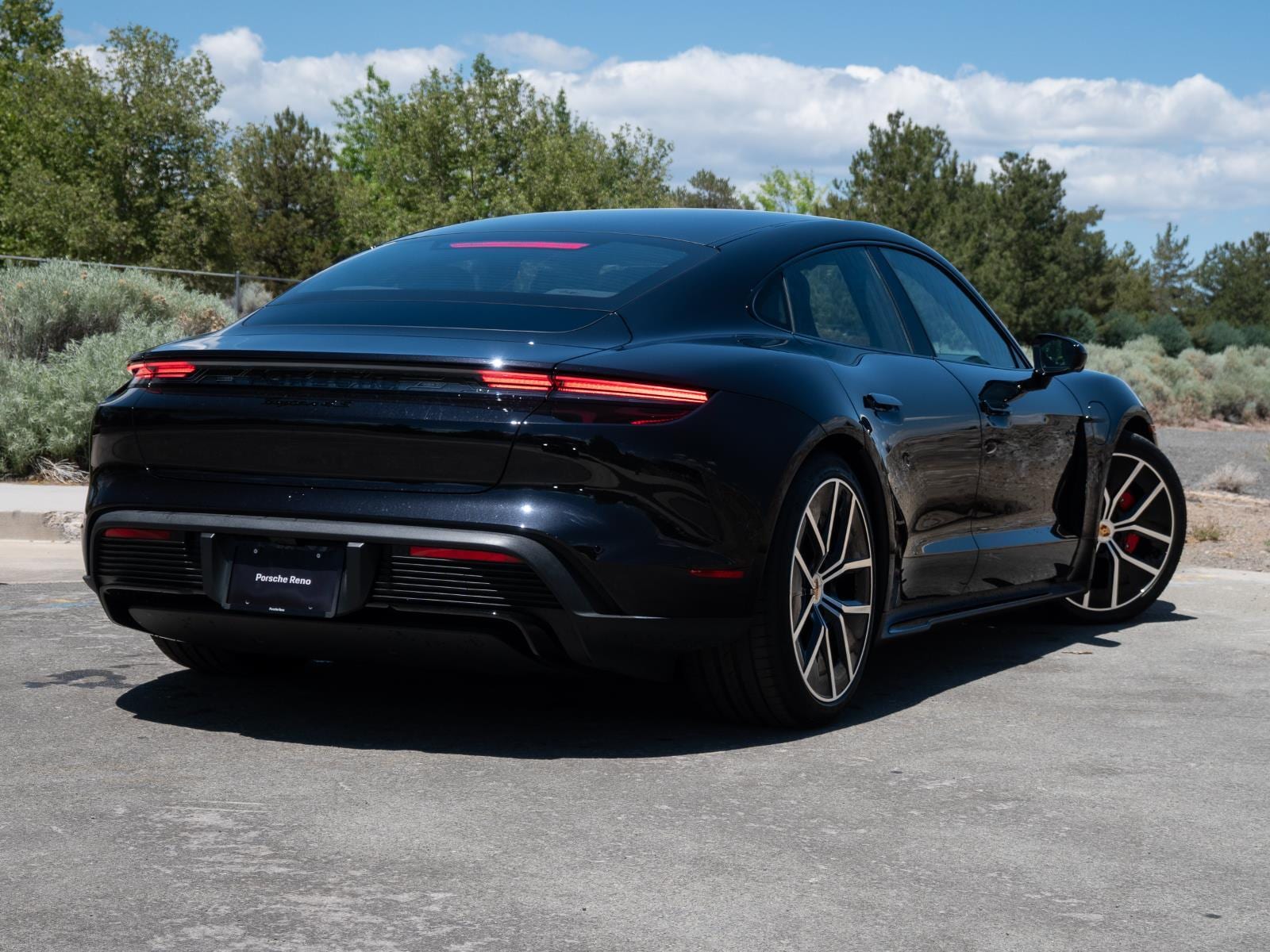 2026 Porsche Taycan S - Photo 7