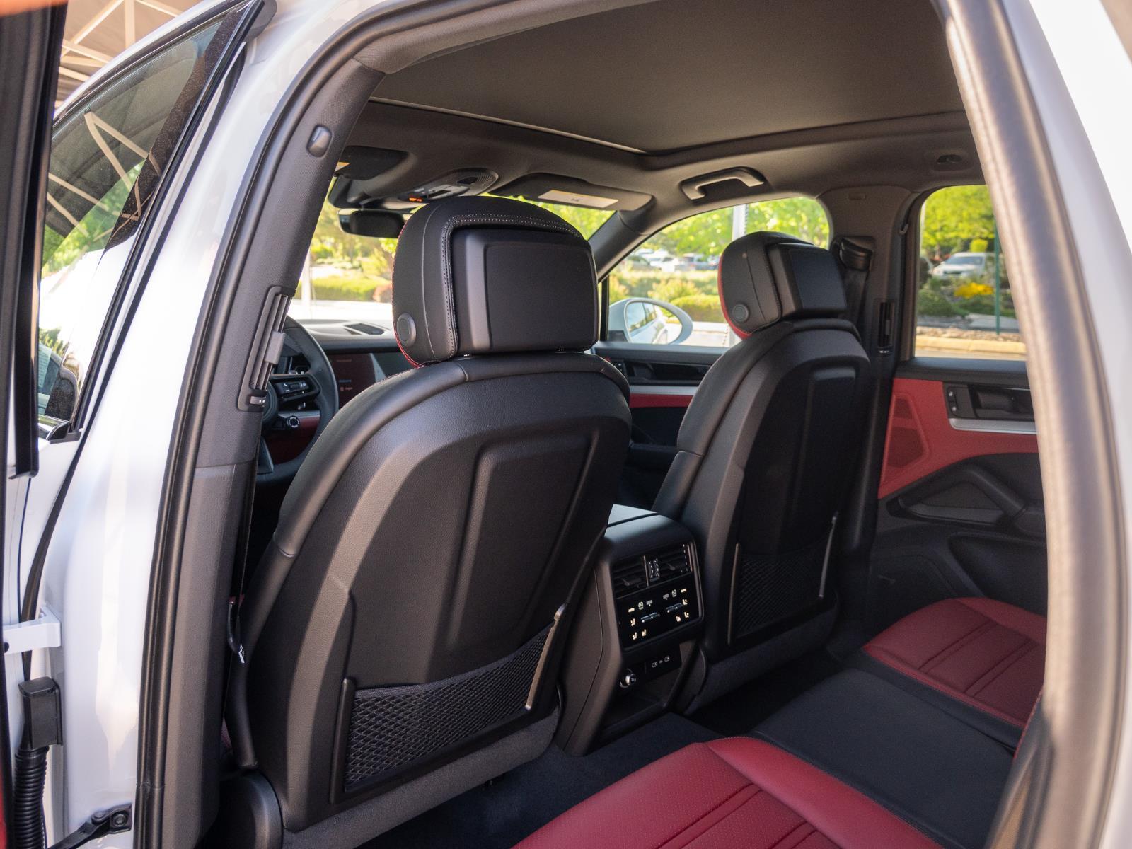 2026 Porsche Cayenne Base - Photo 29