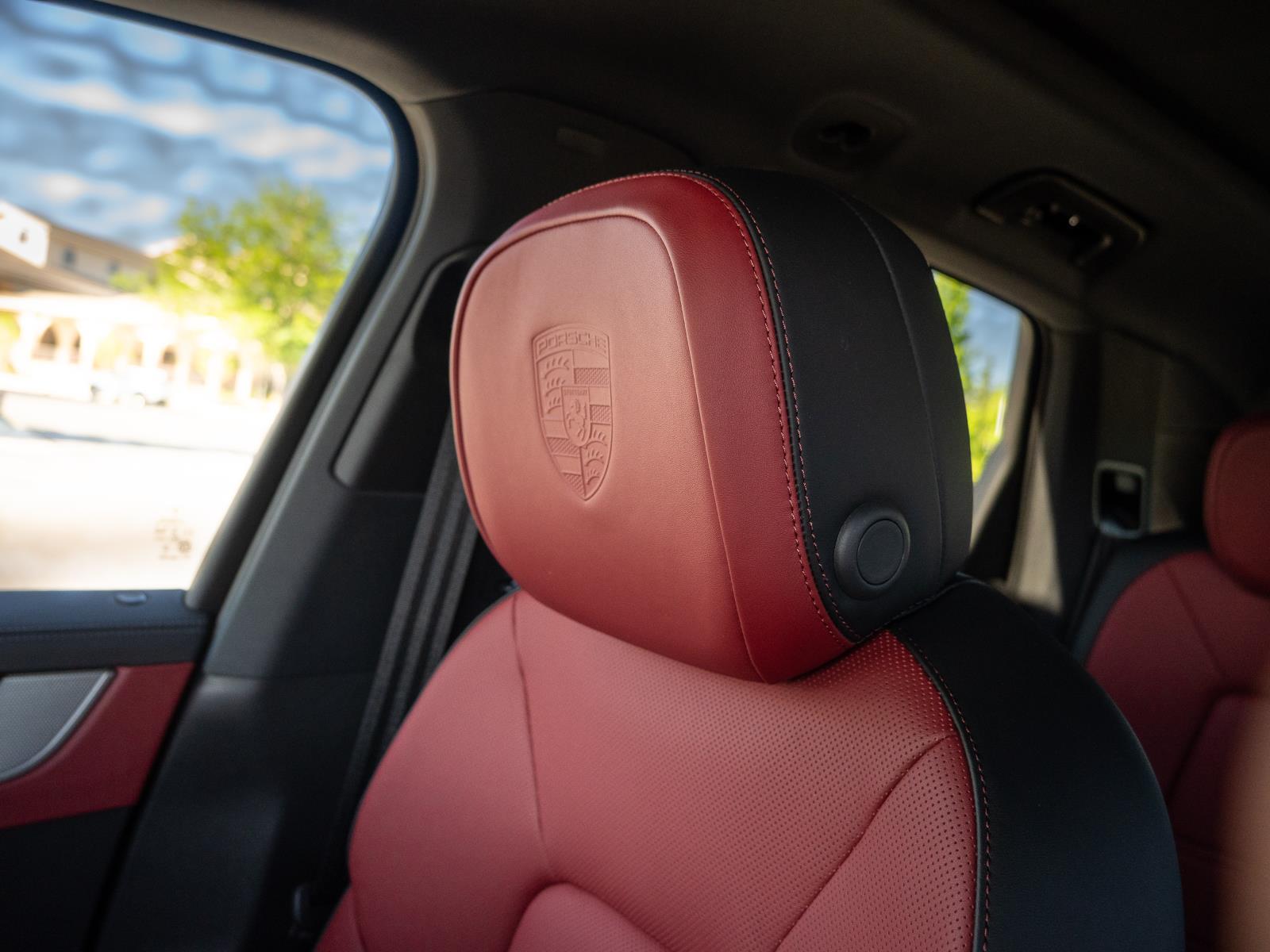 2026 Porsche Cayenne Base - Photo 12