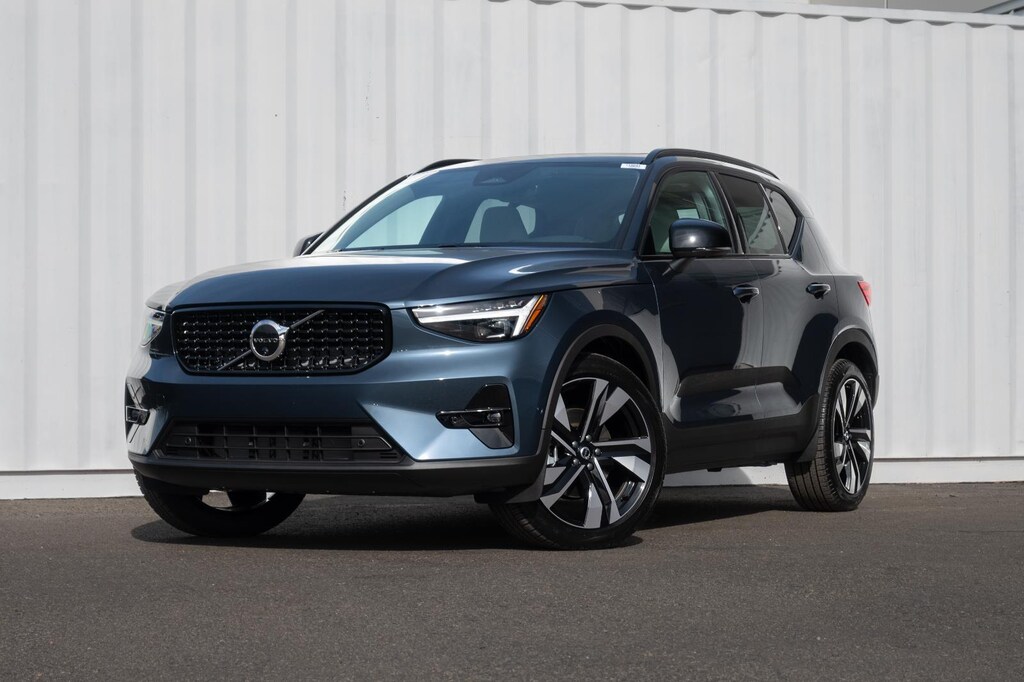 New 2026 Volvo XC40 Ultra SUV