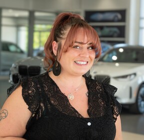 Staff member Donna Dickinson from 4200fd9b41c2