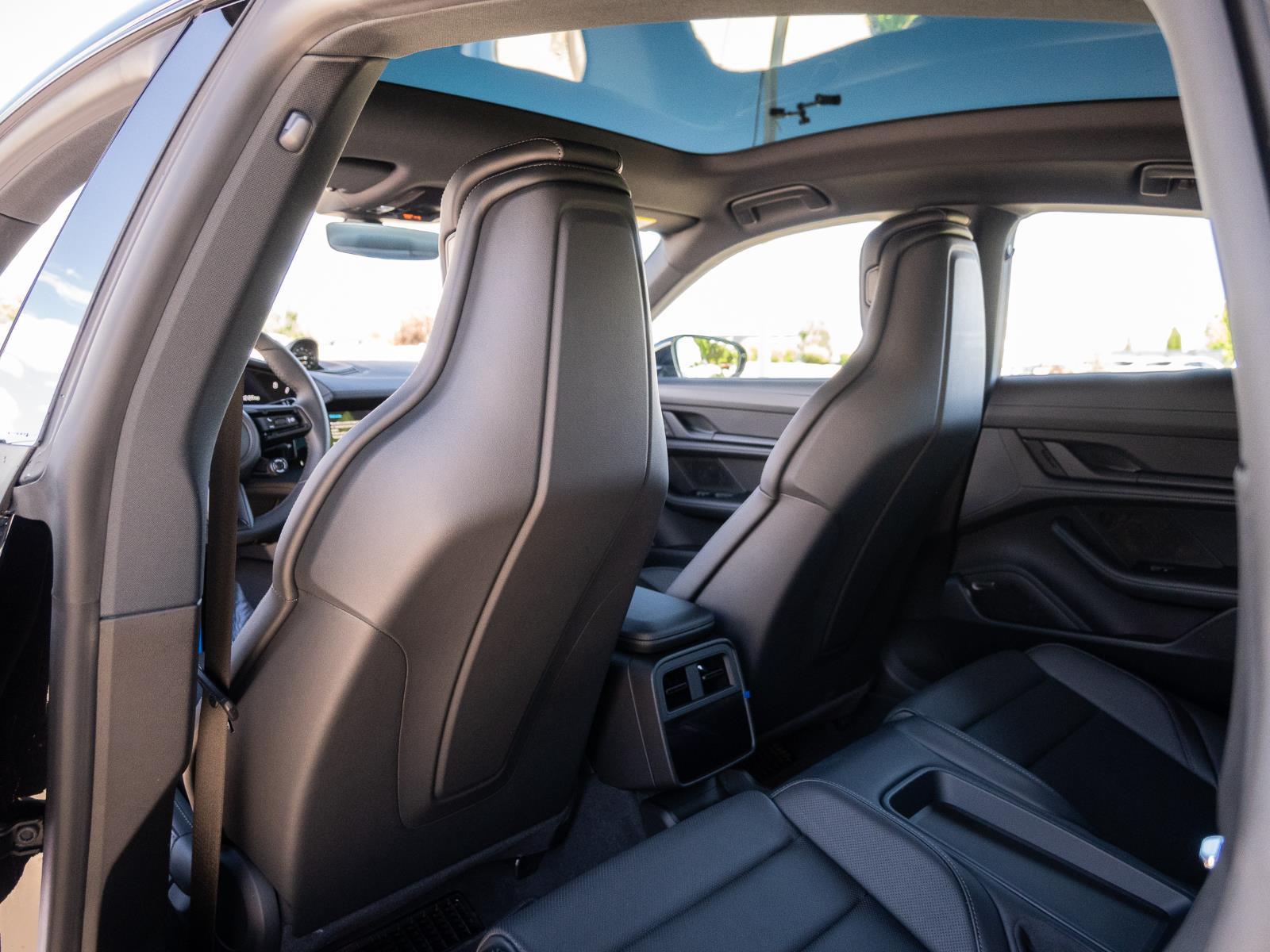 2026 Porsche Taycan S - Photo 15