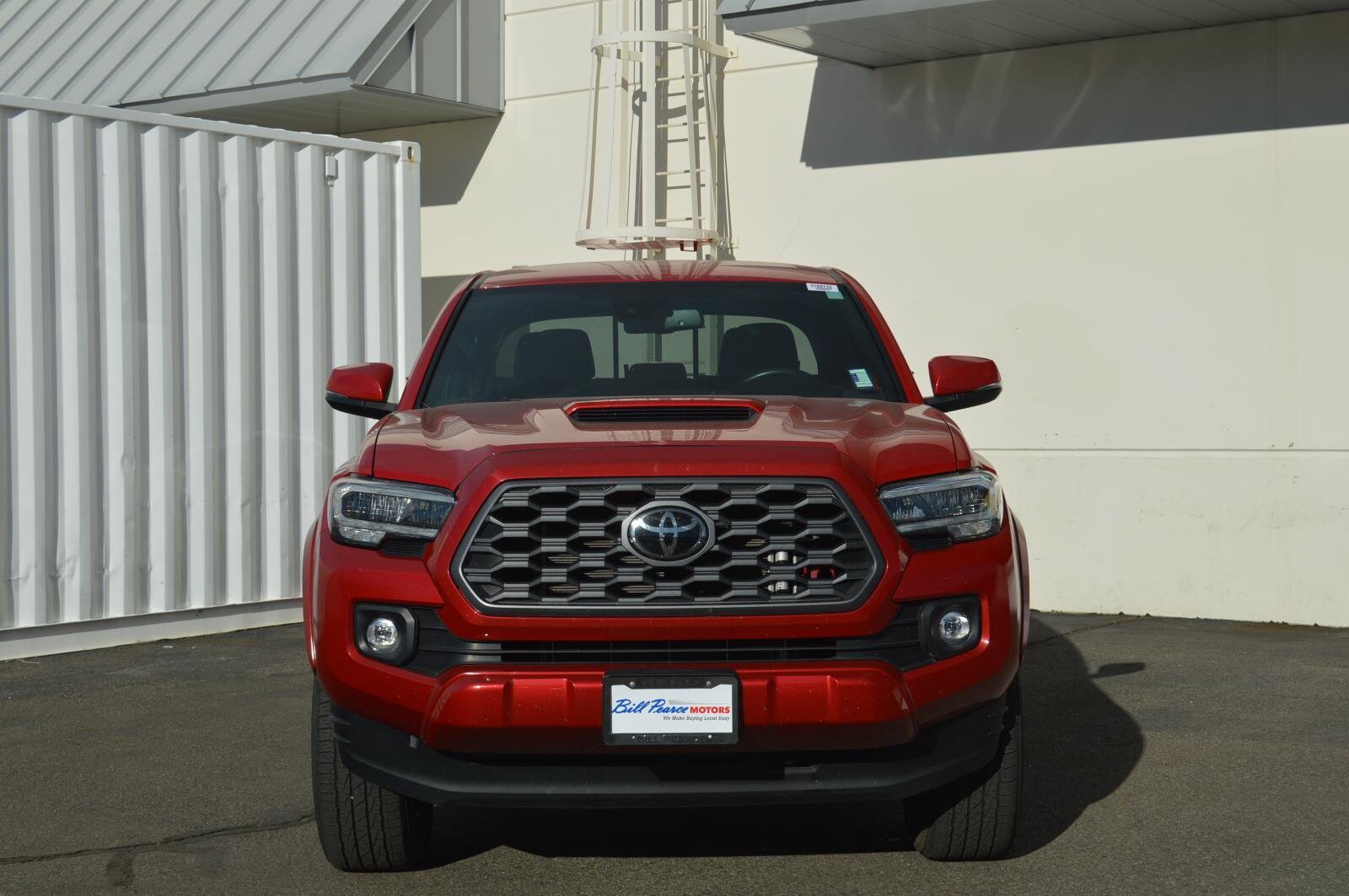 2023 Toyota Tacoma TRD Sport V6 photo 2