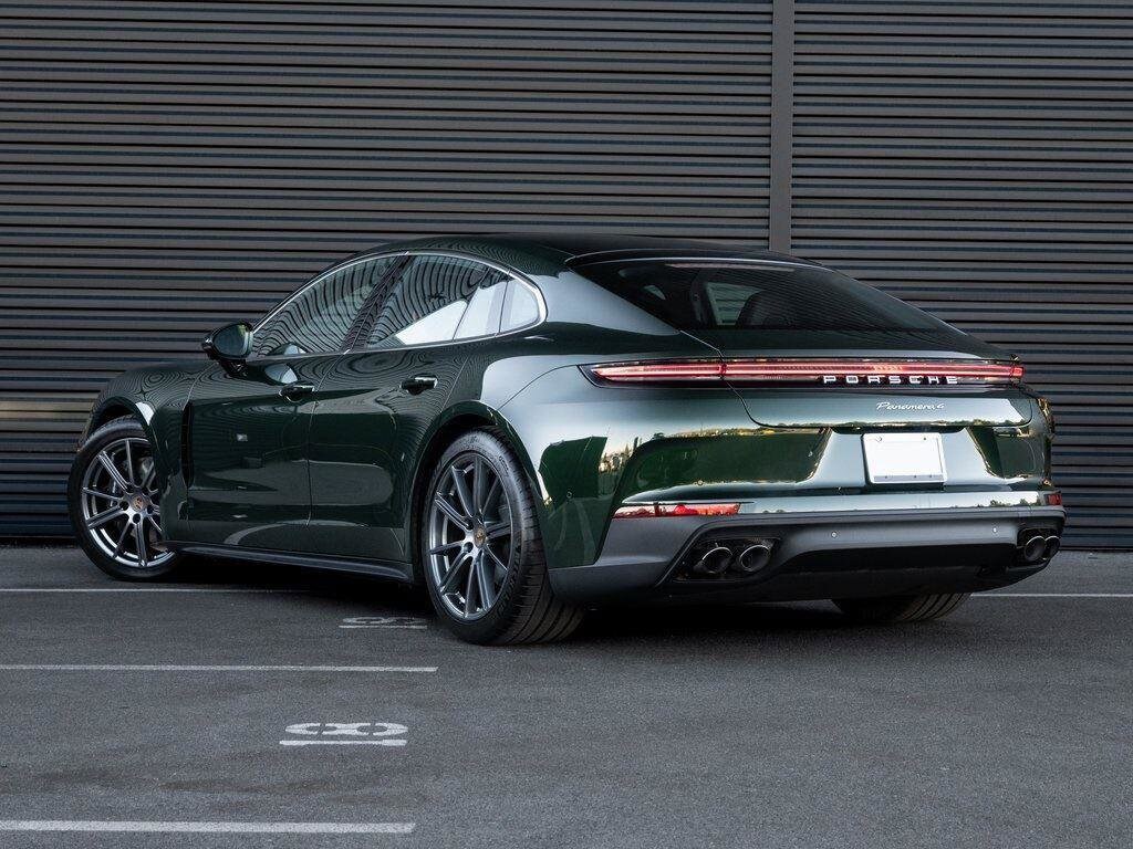 2025 Porsche Panamera 4 photo 2